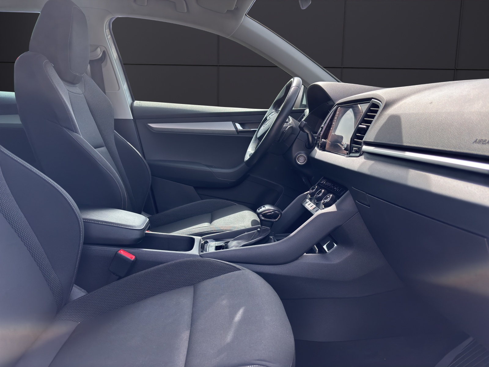 SKODA Karoq 2.0 TDI CR Ambition 4x4 DSG-image-6