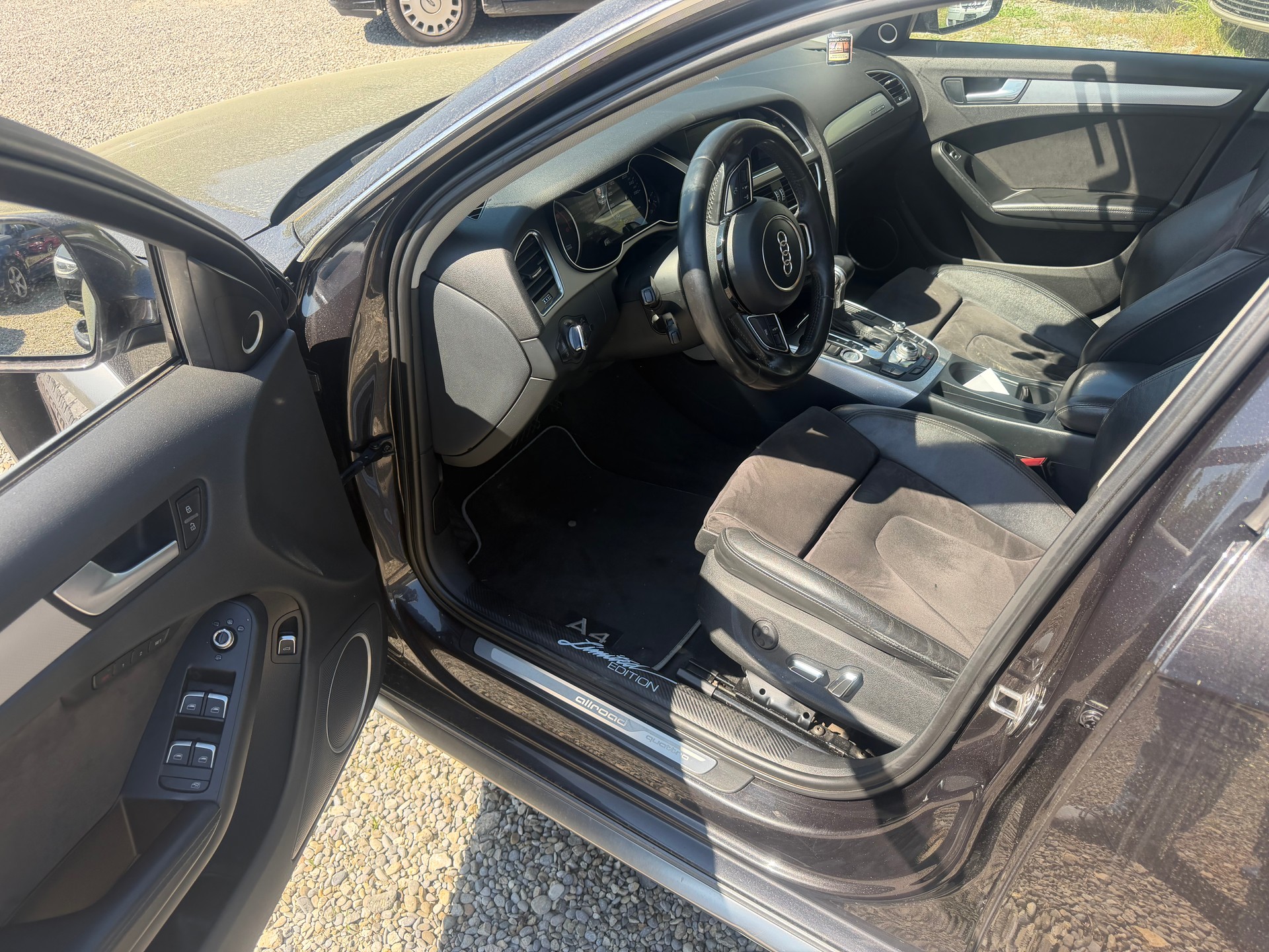 AUDI A4 allroad 3.0 TDI quattro S-tronic-image-10