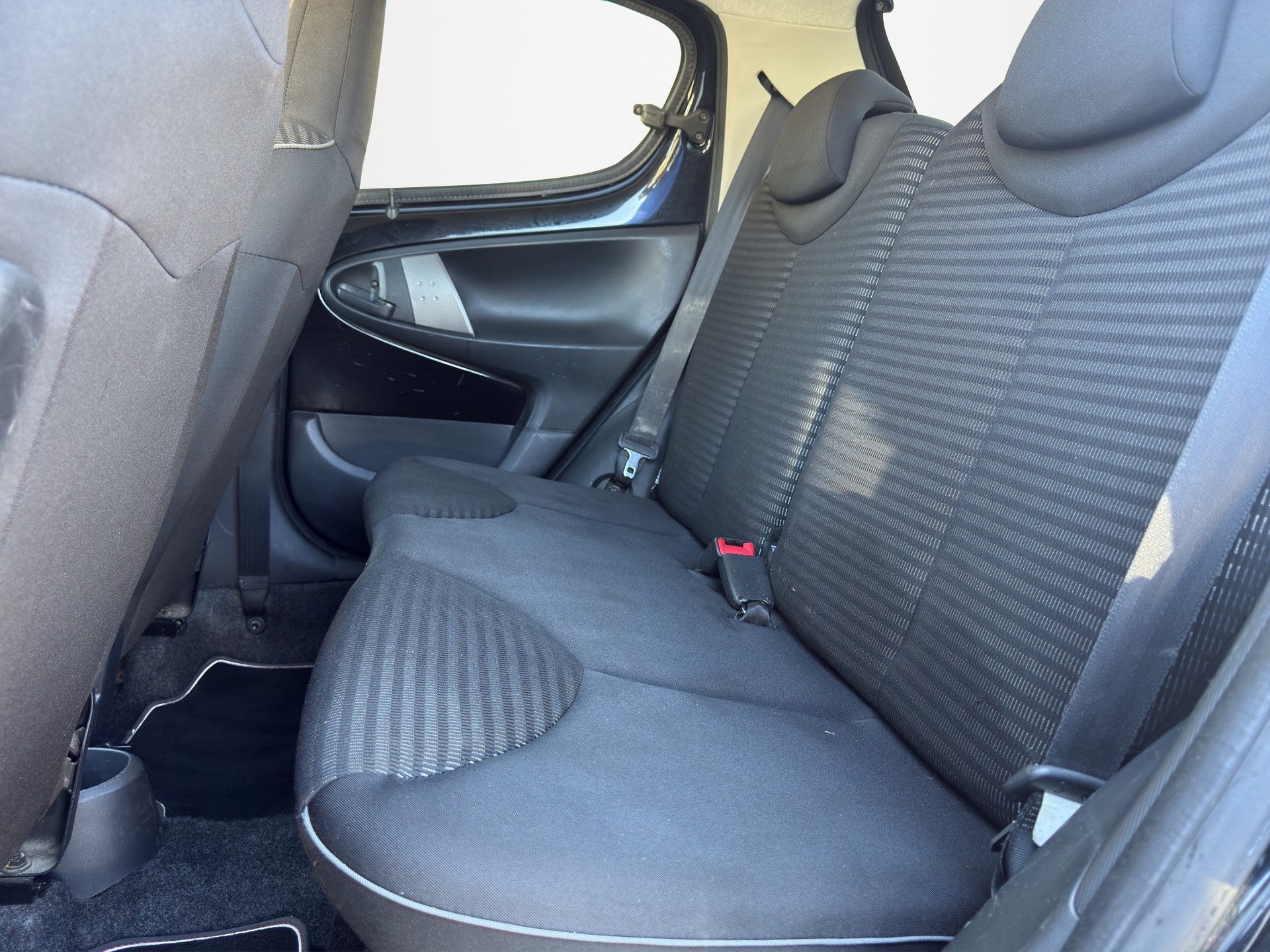 PEUGEOT 107 1.0 Style-image-9