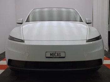 TESLA Model Y 534km WLTP, CH IVI, 2026er Facelift mit schwarzem Dachhimmel und neuem 16 Zoll Monitor-image-4