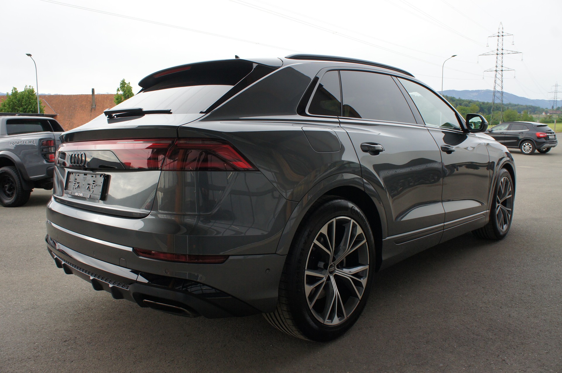 AUDI Q8 55 TFSI e quattro PHEV tiptronic-image-4