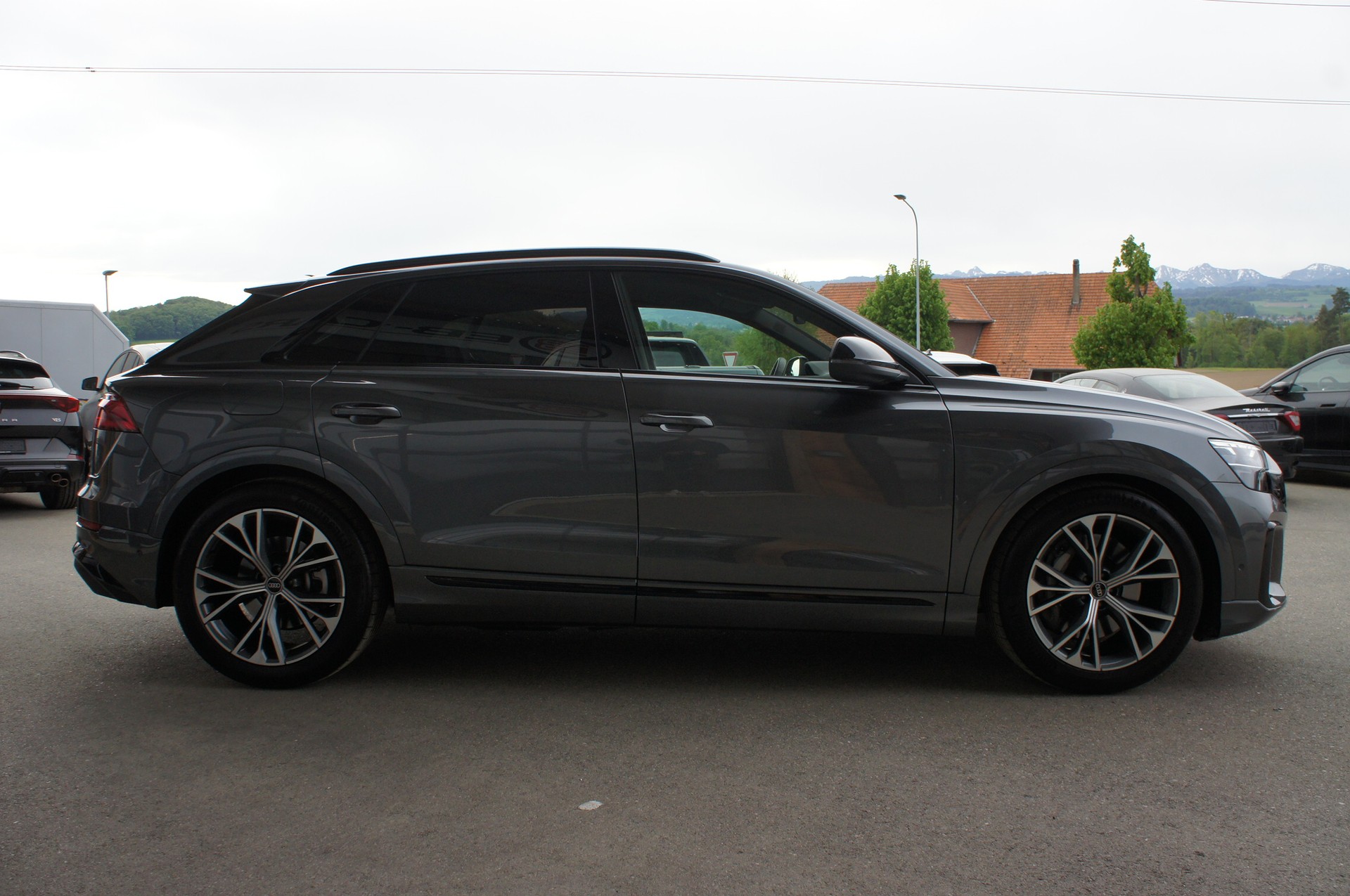 AUDI Q8 55 TFSI e quattro PHEV tiptronic-image-5