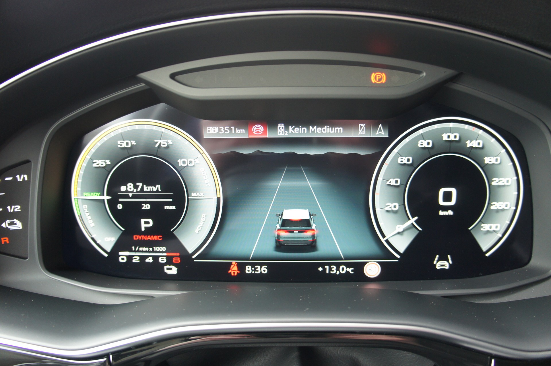AUDI Q8 55 TFSI e quattro PHEV tiptronic-image-26