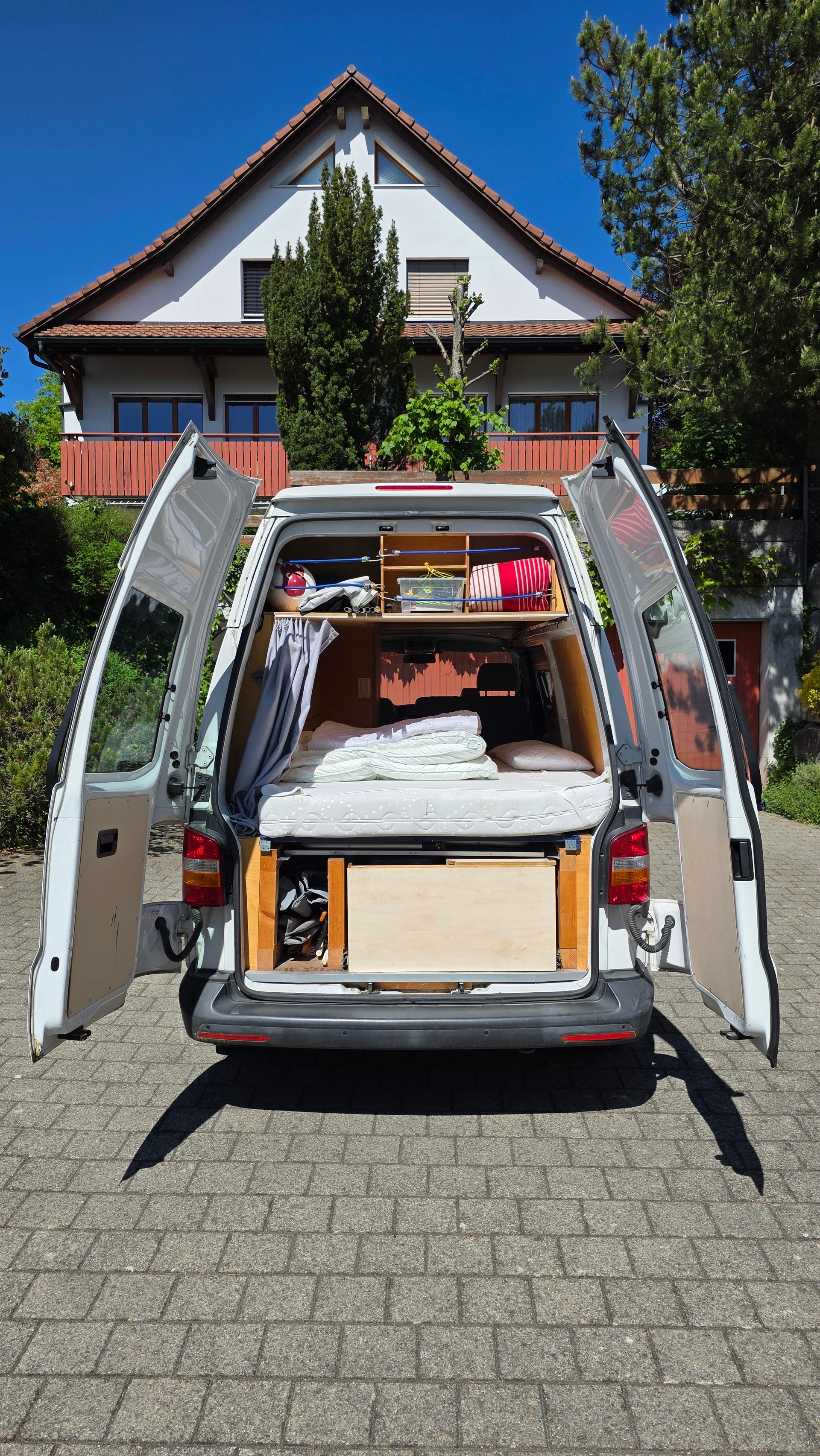 VW T5 2.0 TDI 4x4 Camper Autark Hochdach Frische MFK & Service-image-8