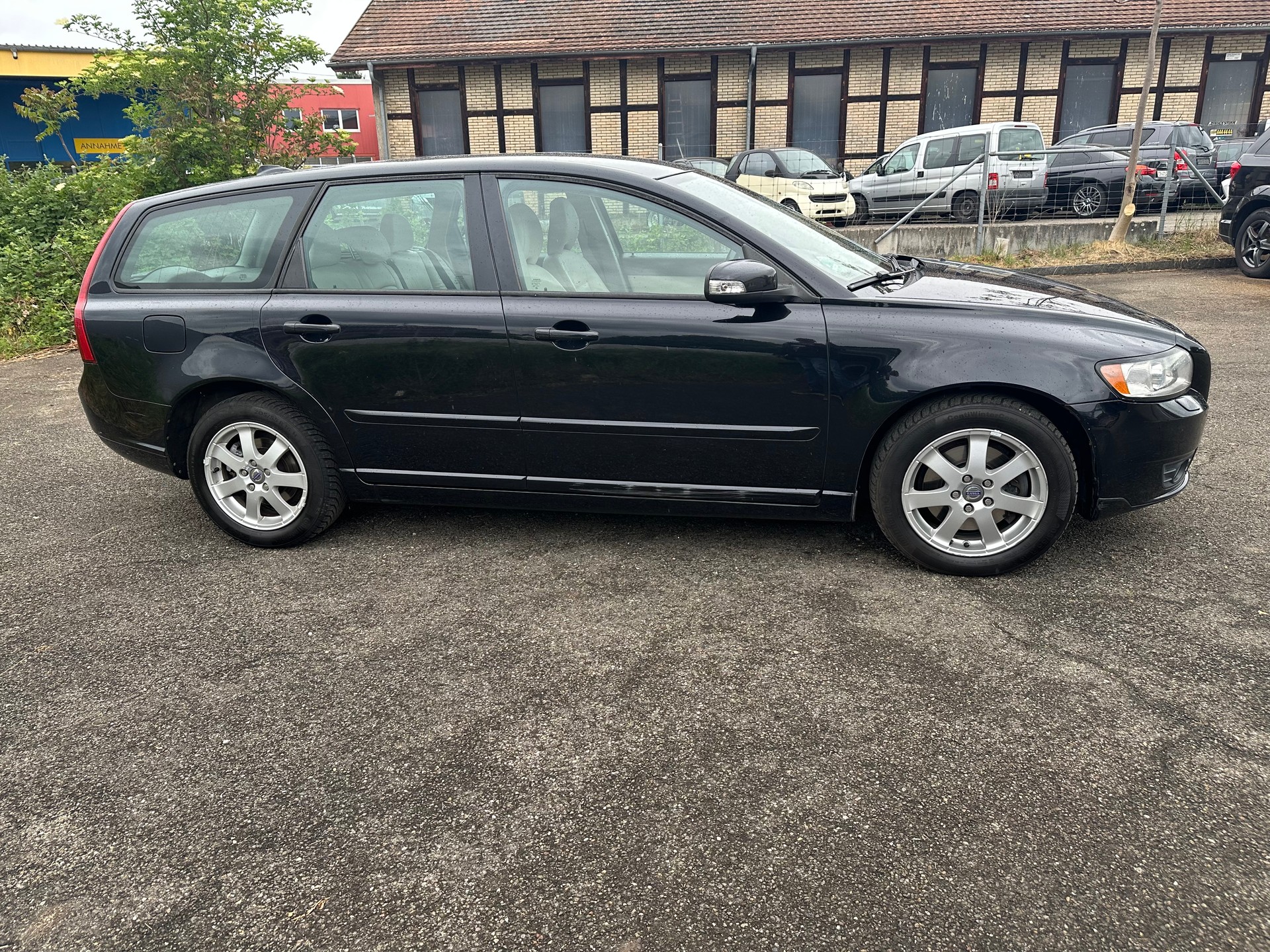 VOLVO V50 2.0D Summum-showroom-element-3