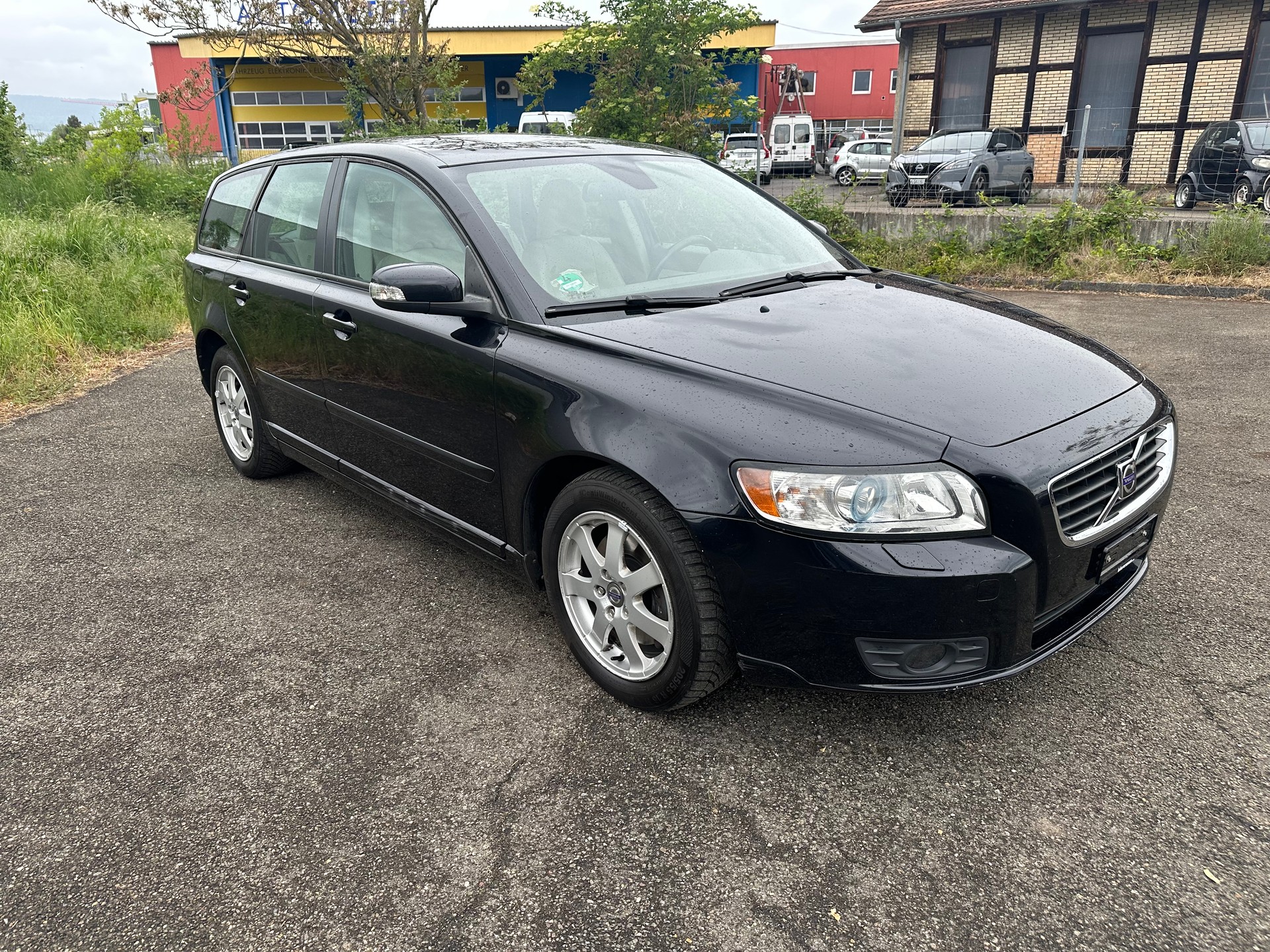 VOLVO V50 2.0D Summum-showroom-element-2