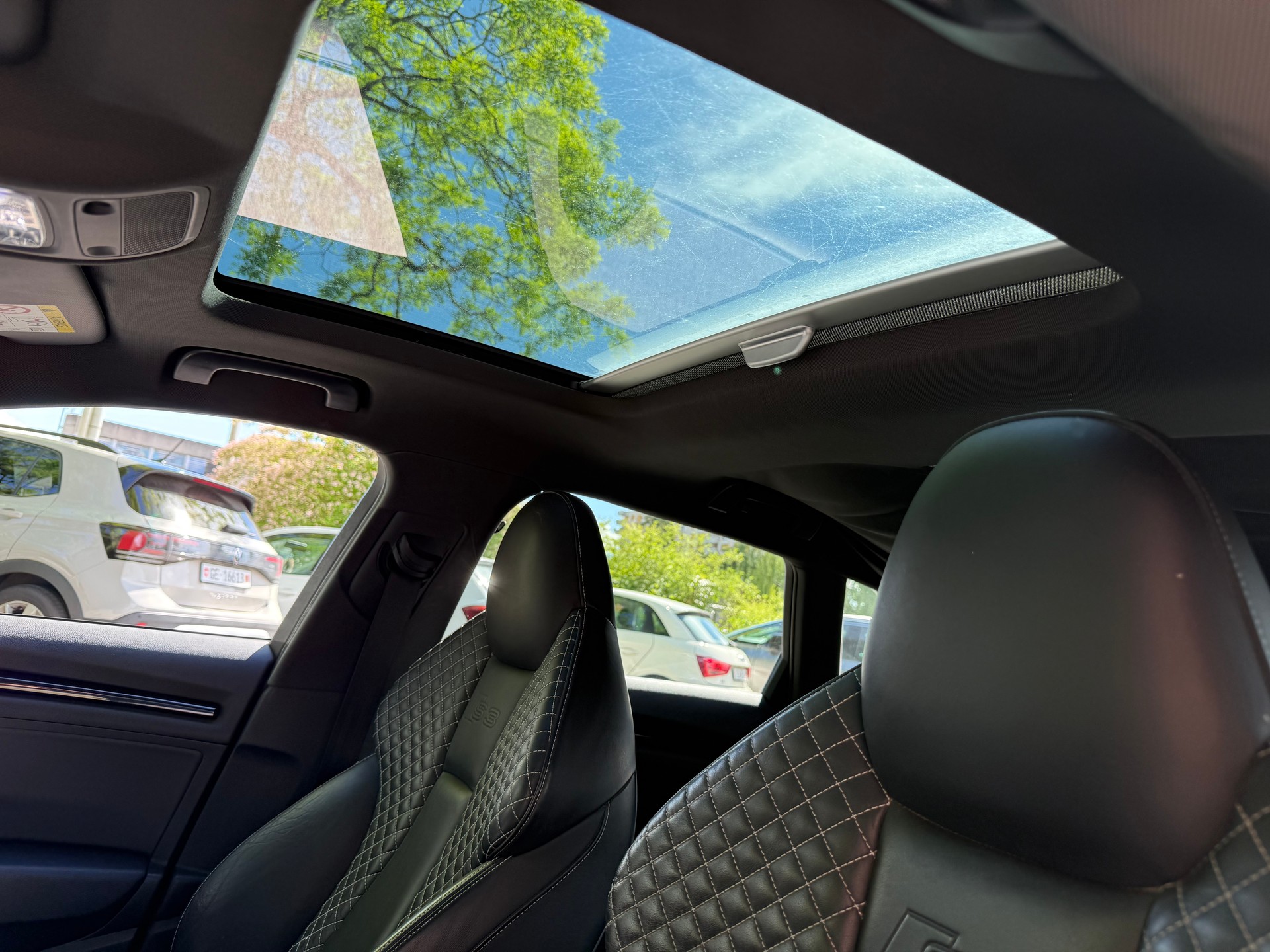 AUDI S3 Sportback 2.0 TFSI quattro S-tronic-image-15