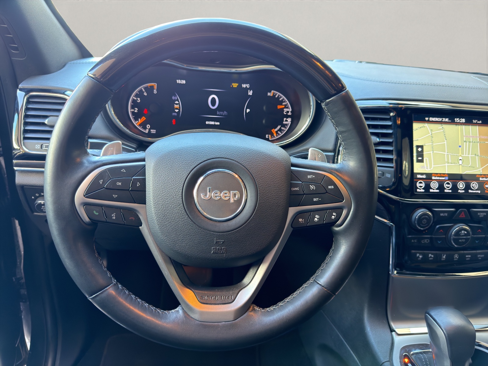 JEEP Grand Cherokee 3.0 CRD 250 Overland-image-10
