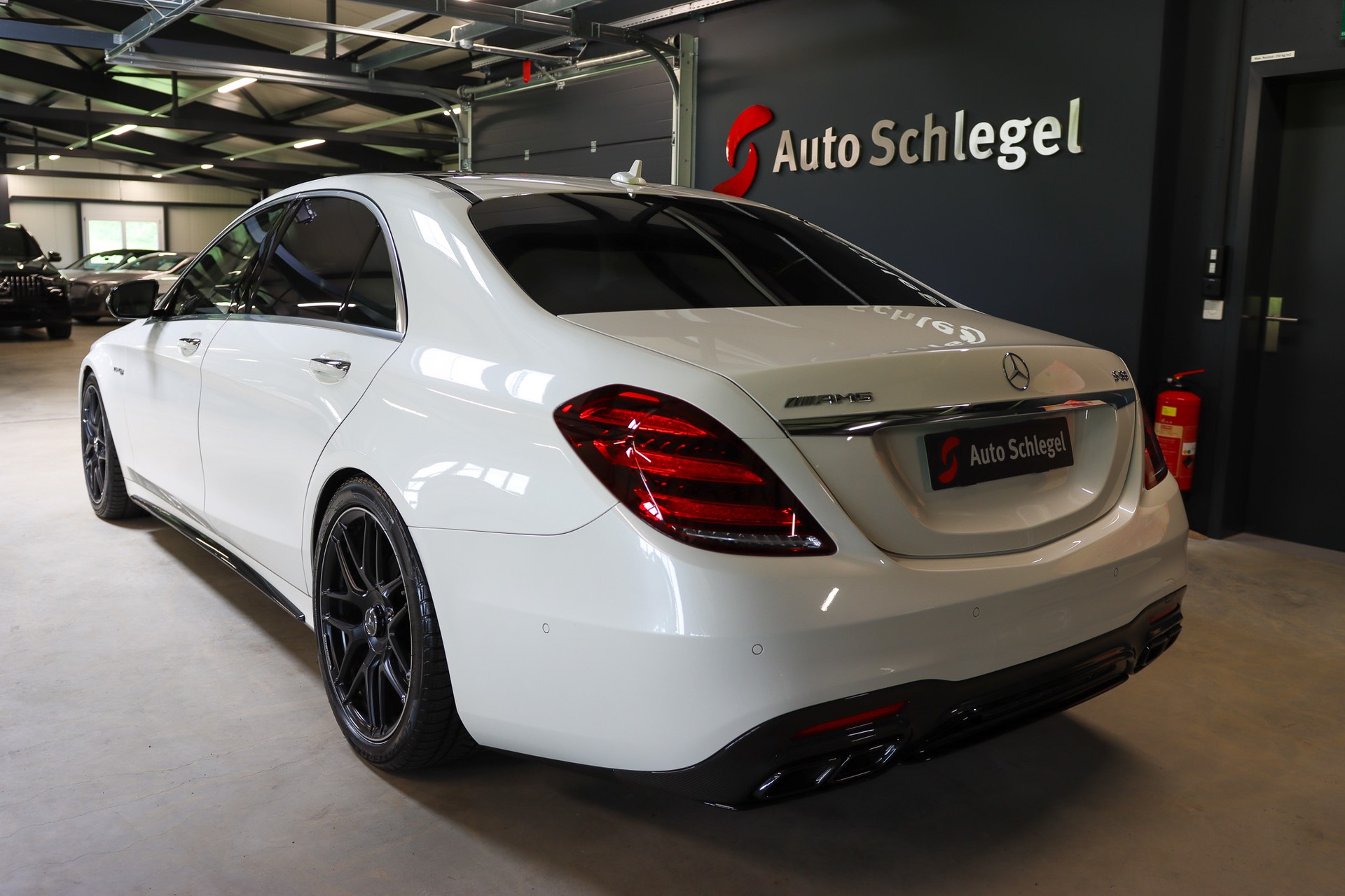 MERCEDES-BENZ S 63 AMG L 4Matic+ 9G-Tronic-image-3