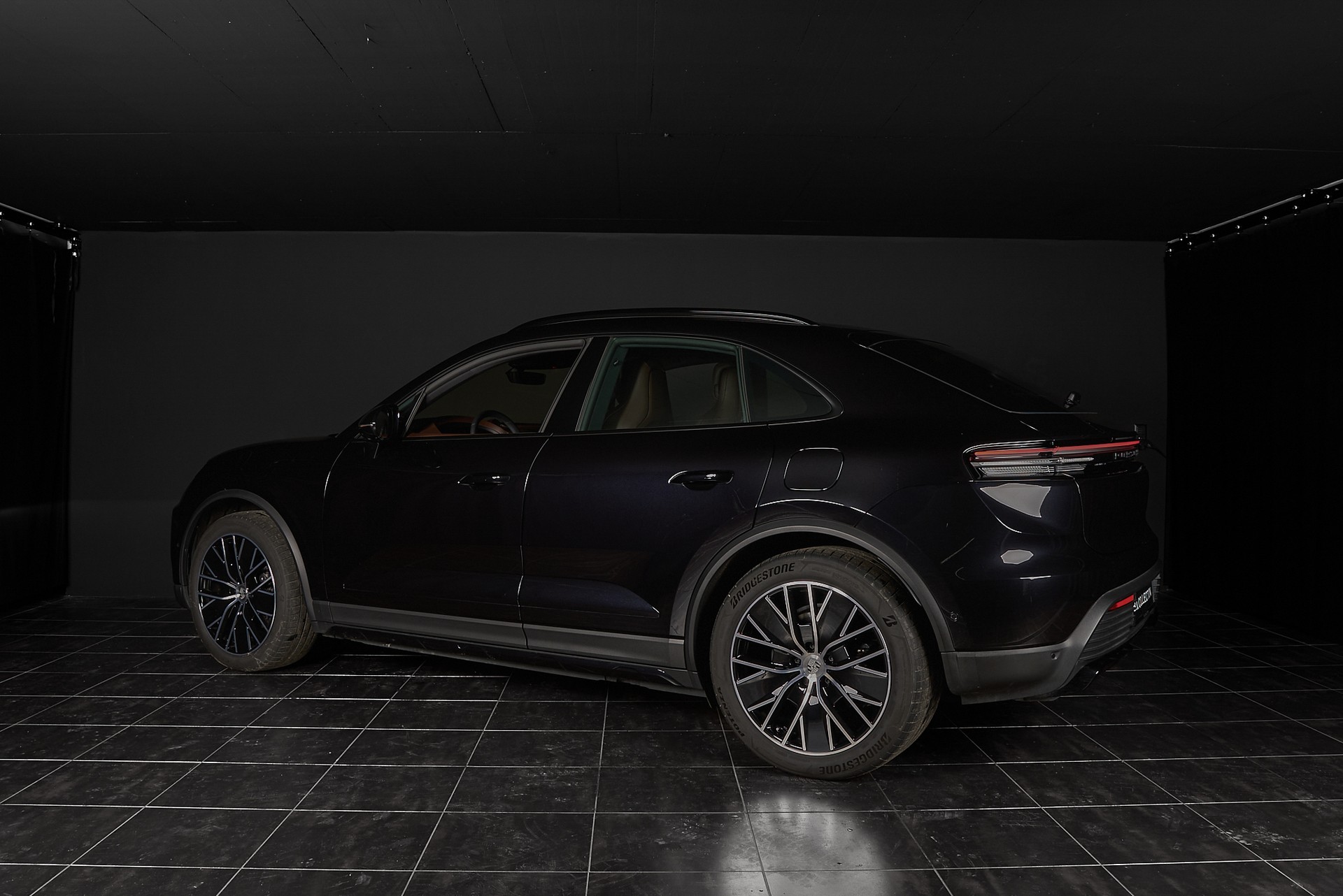 PORSCHE Macan 4 100kWh-image-12