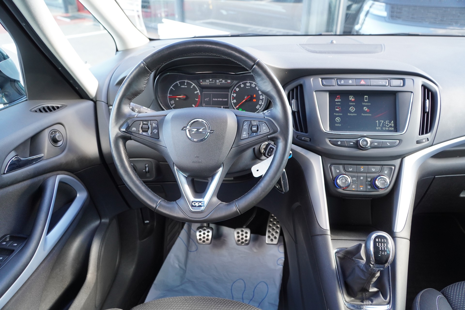 OPEL Zafira 1.6i 16V Turbo OPC Line-image-11