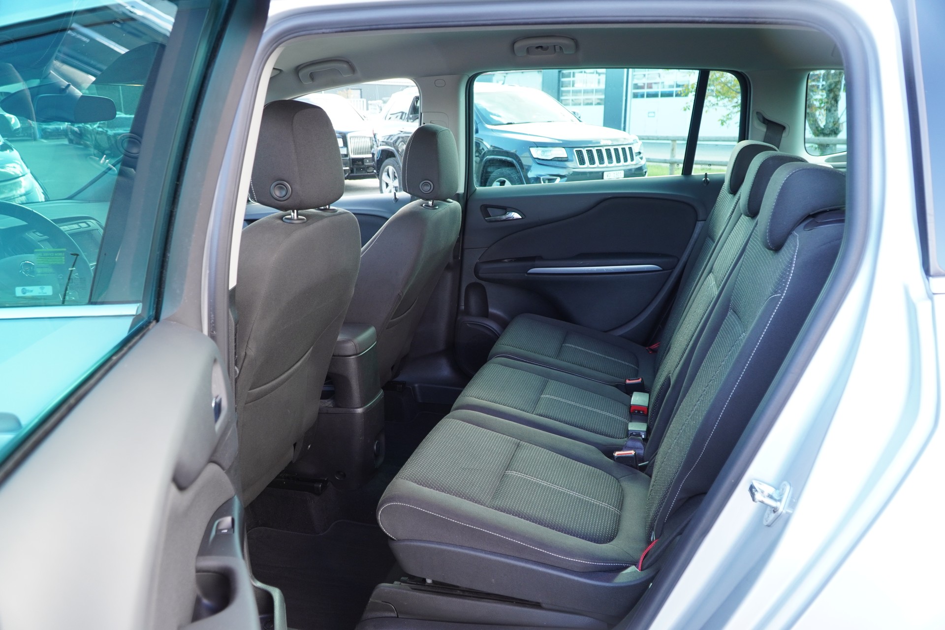 OPEL Zafira 1.6i 16V Turbo OPC Line-image-9