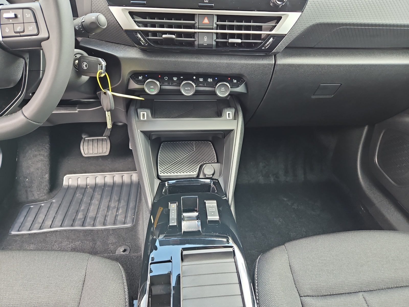 CITROEN C4 1.2 Hybrid Tonic-image-13