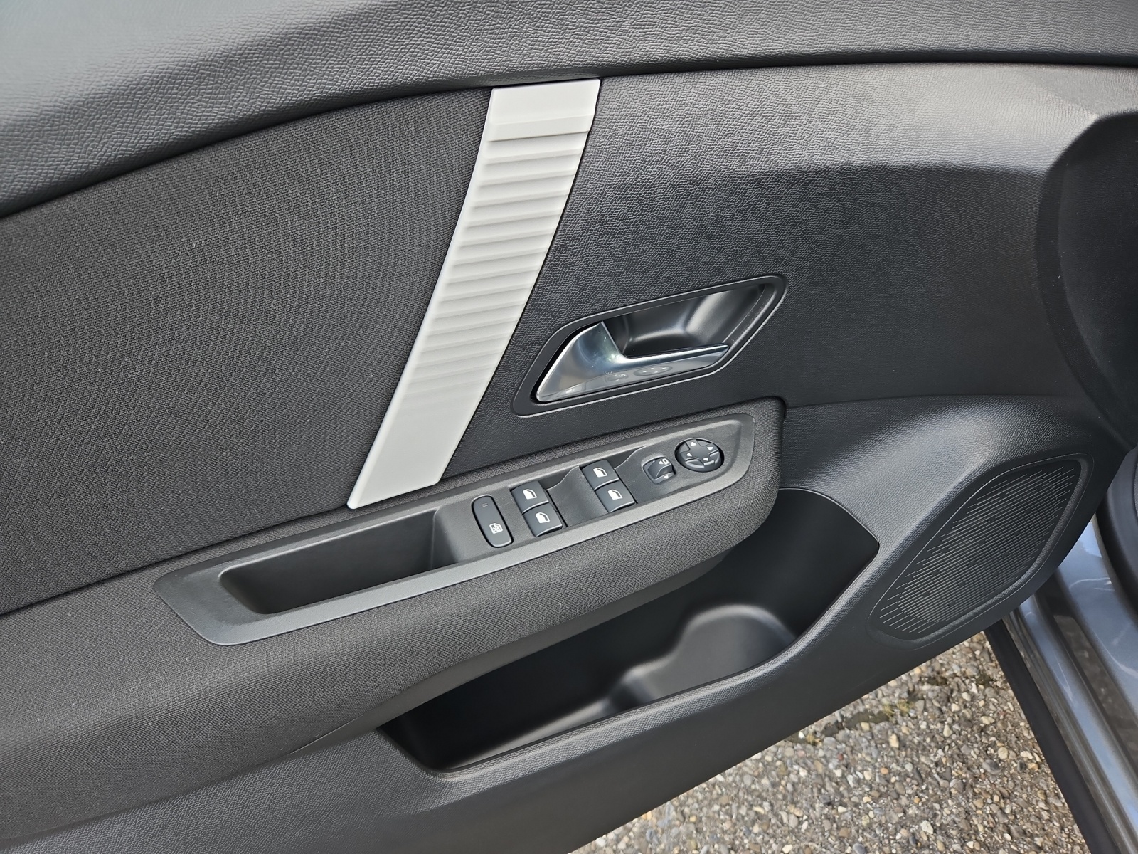 CITROEN C4 1.2 Hybrid Tonic-image-10