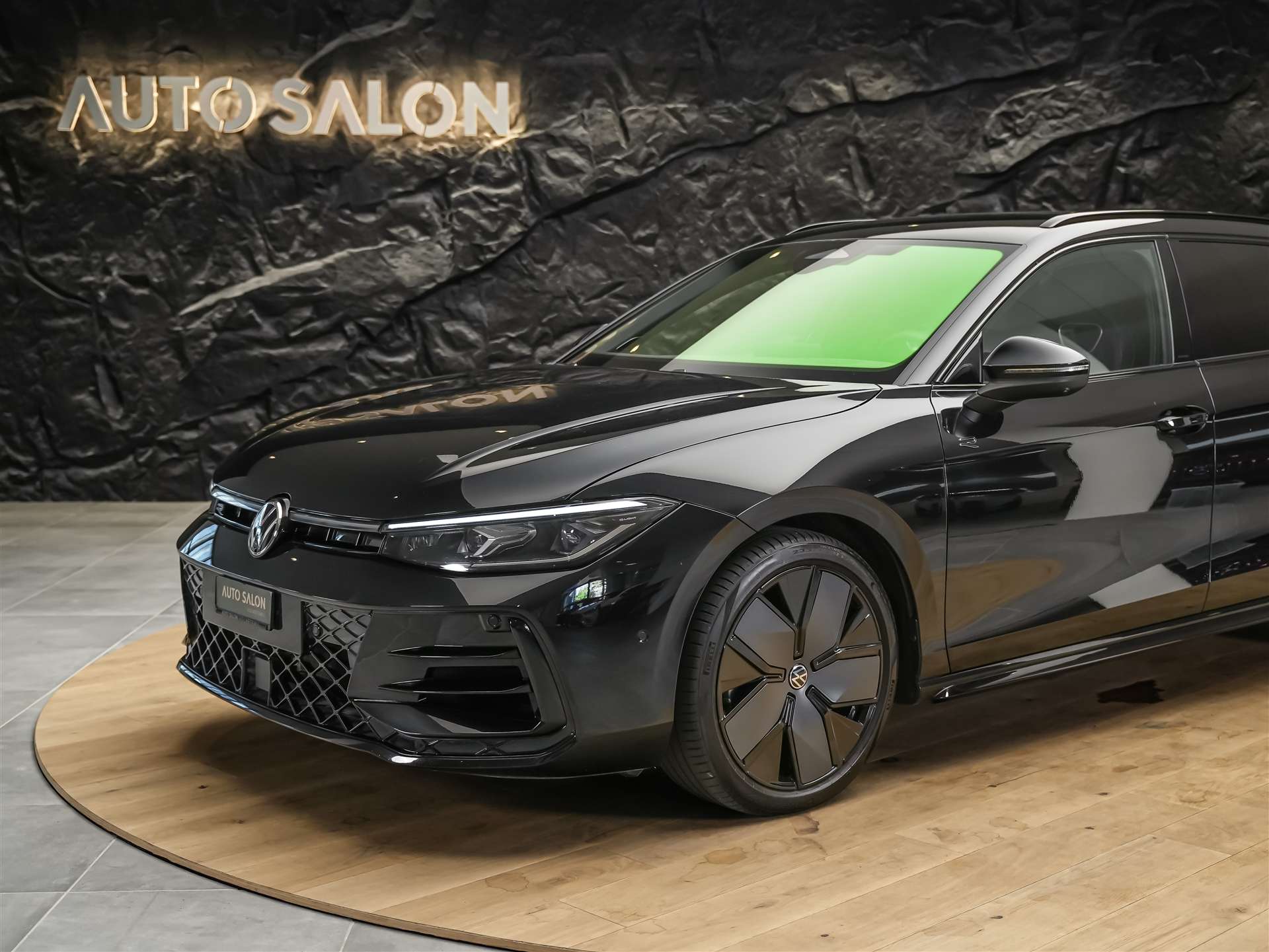 VW Passat Variant 2.0 TSI R-Line DSG 4motion *Massage*AHK*Head-UP*Standheizung*-image-15
