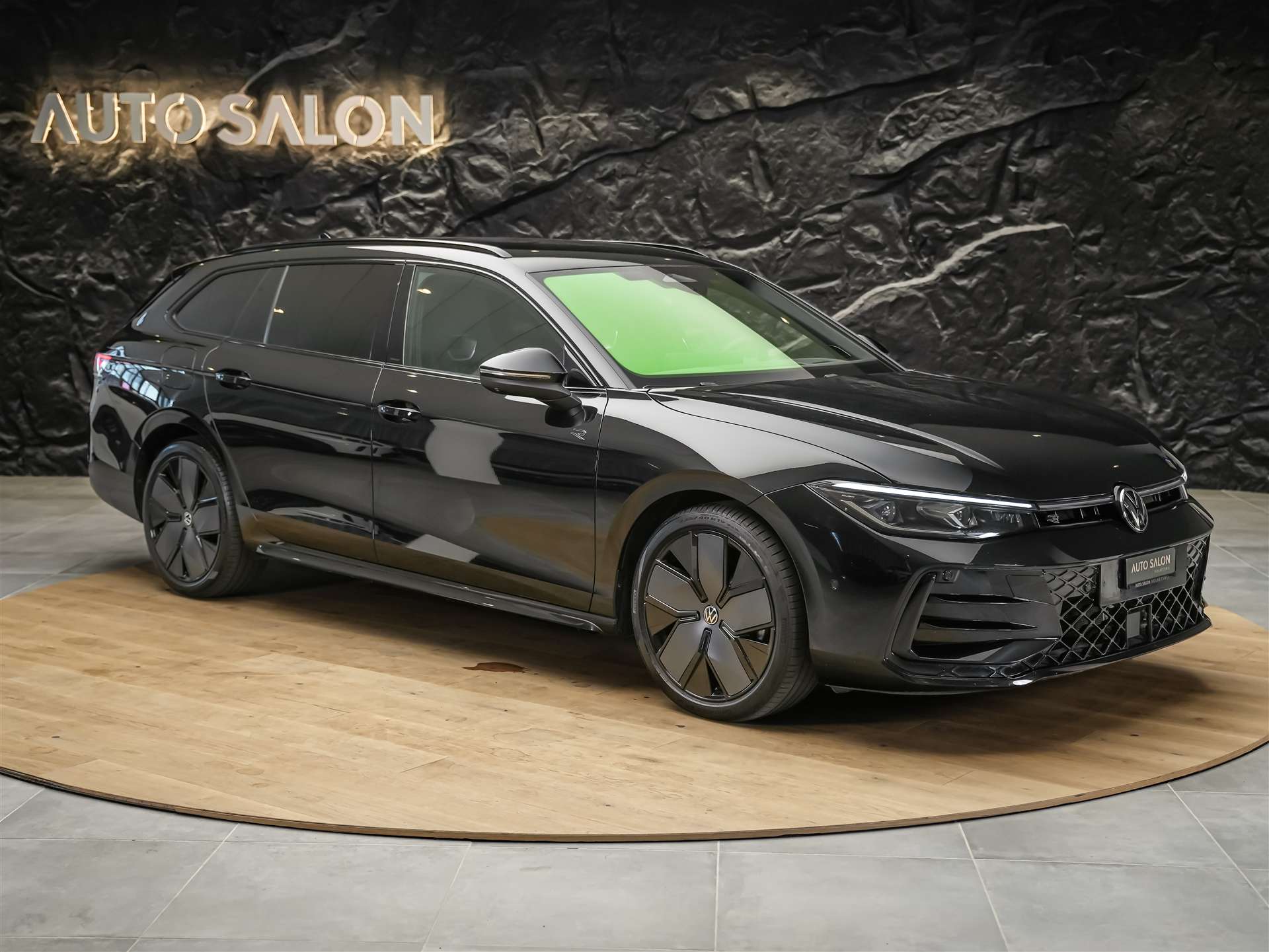 VW Passat Variant 2.0 TSI R-Line DSG 4motion *Massage*AHK*Head-UP*Standheizung*-image-6