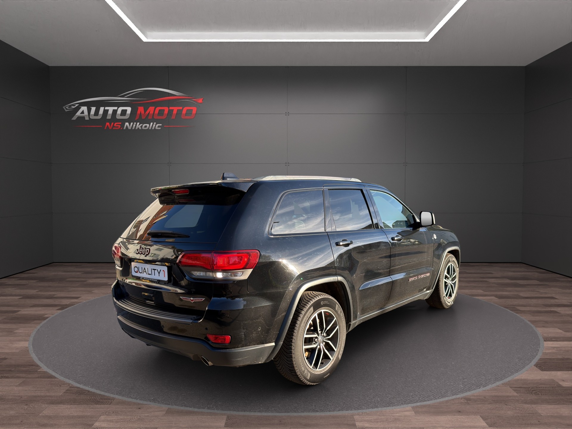 JEEP Grand Cherokee 3.0 CRD Trailhawk Automatic-image-2