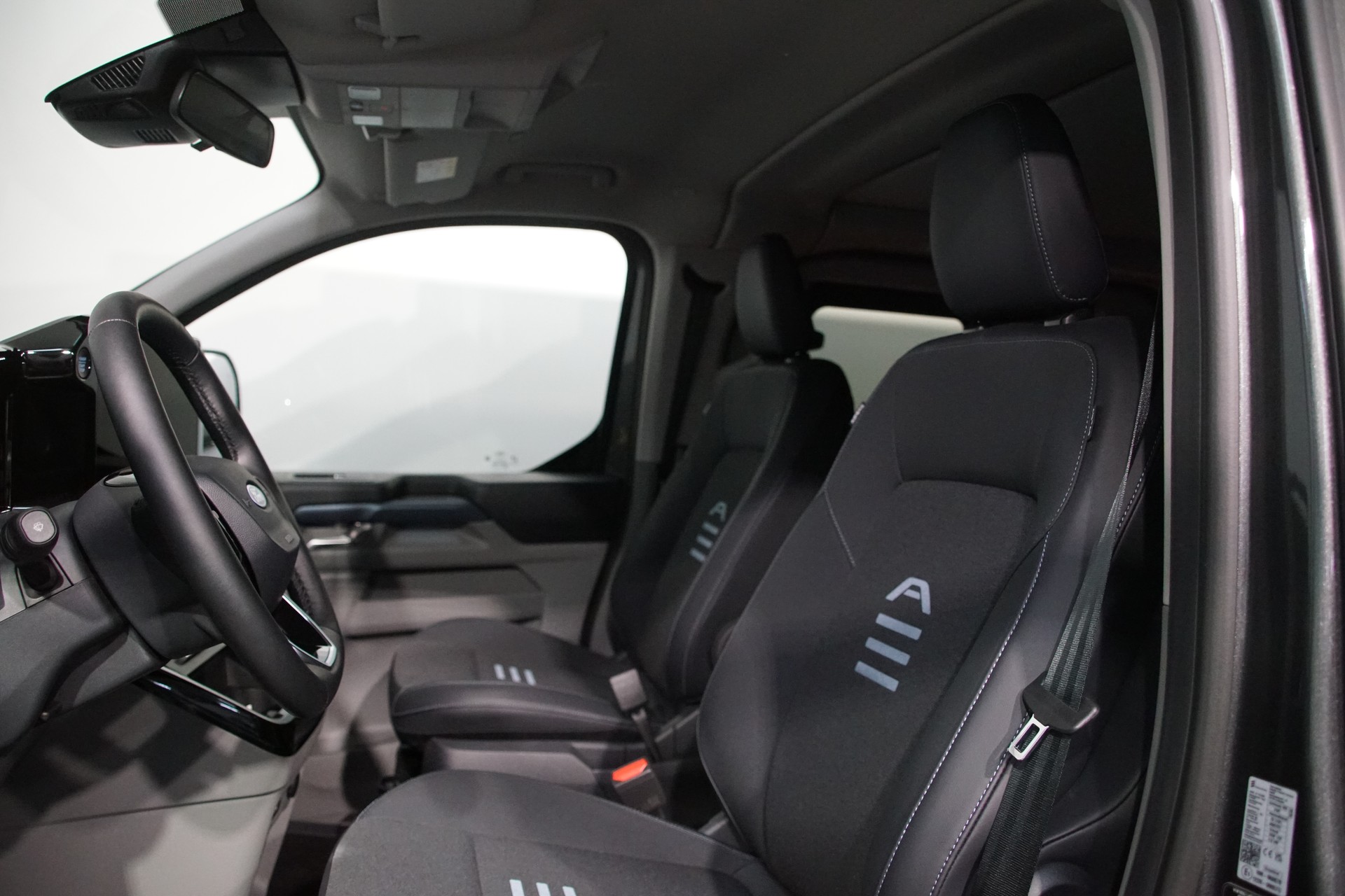 FORD Nugget Active L1 320 AWD 4x4-image-13