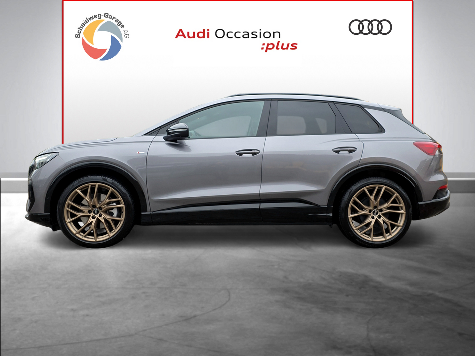 AUDI Q4 e-tron 50 quattro-showroom-element-2