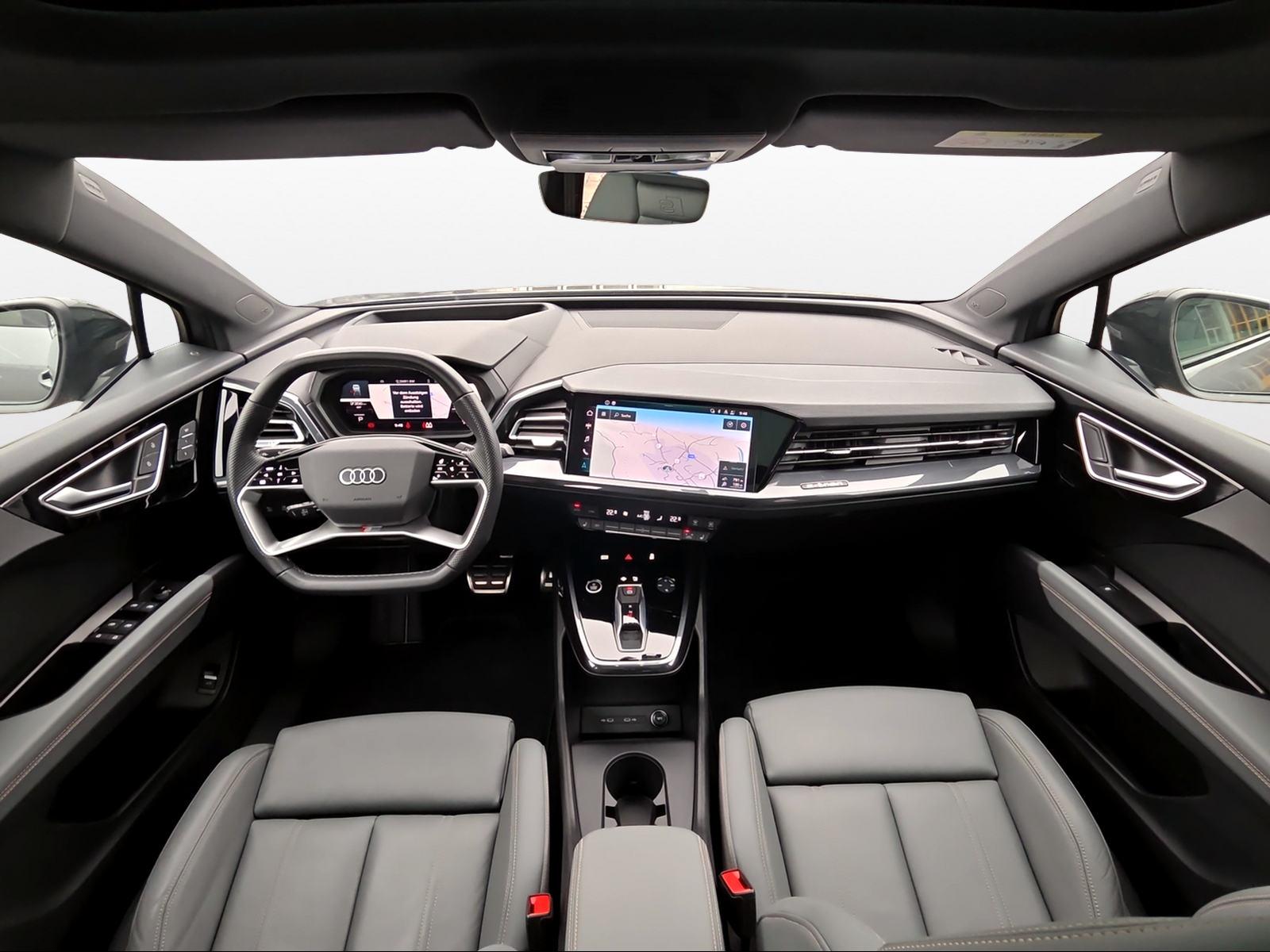 AUDI Q4 e-tron 50 quattro-showroom-element-3