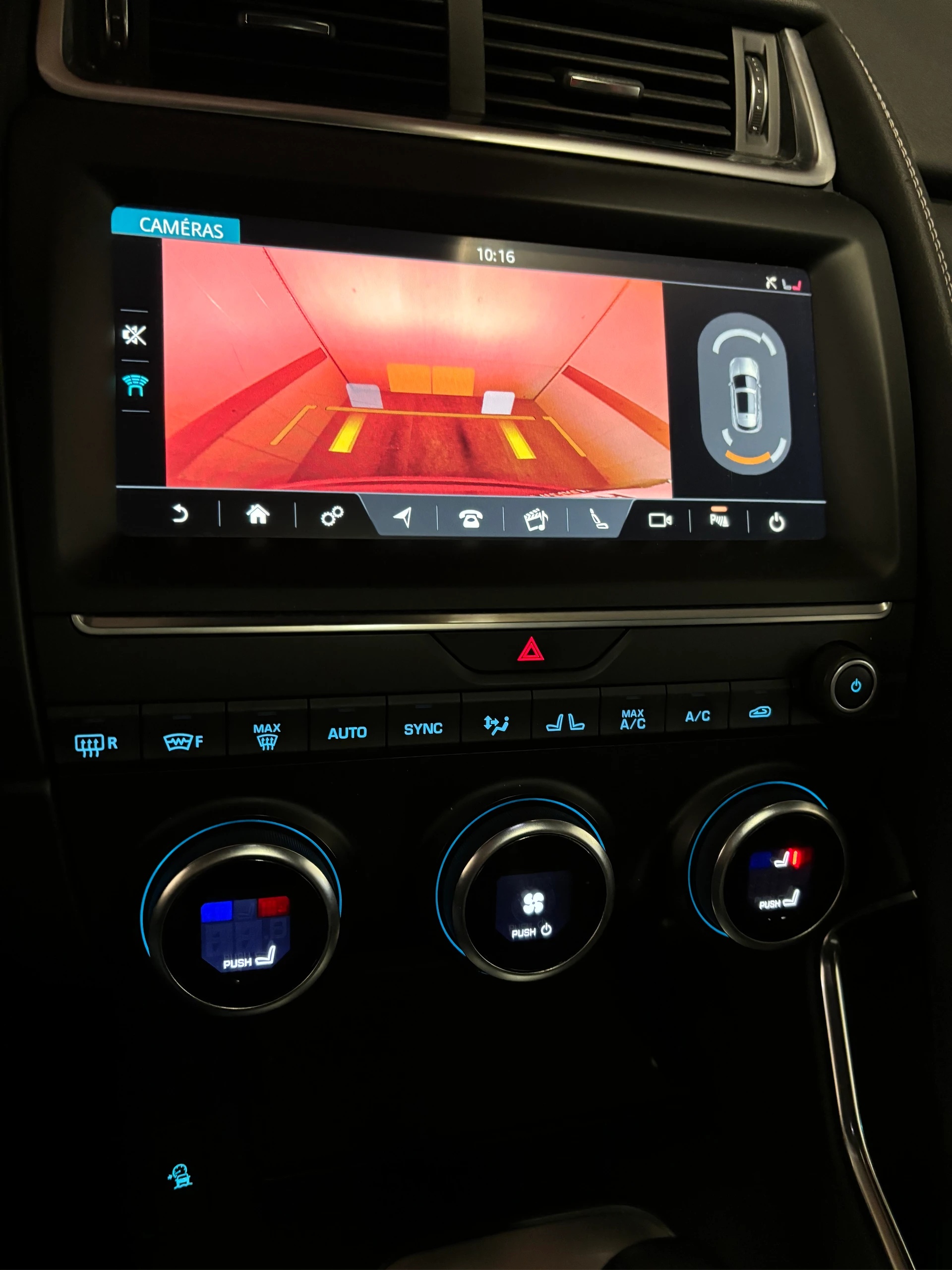 JAGUAR E-Pace 2.0 P250 R-Dynamic S AWD Automatik-image-11