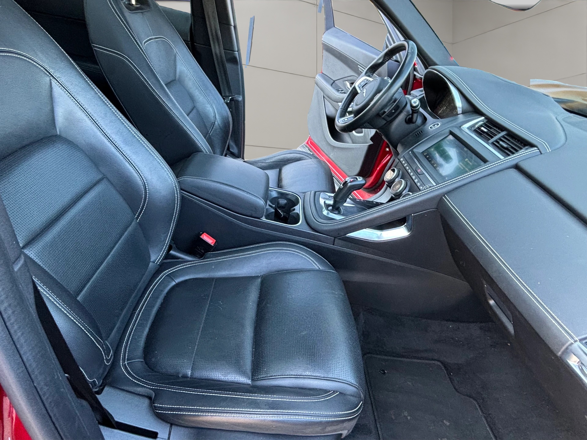 JAGUAR E-Pace 2.0 P250 R-Dynamic S AWD Automatik-image-9