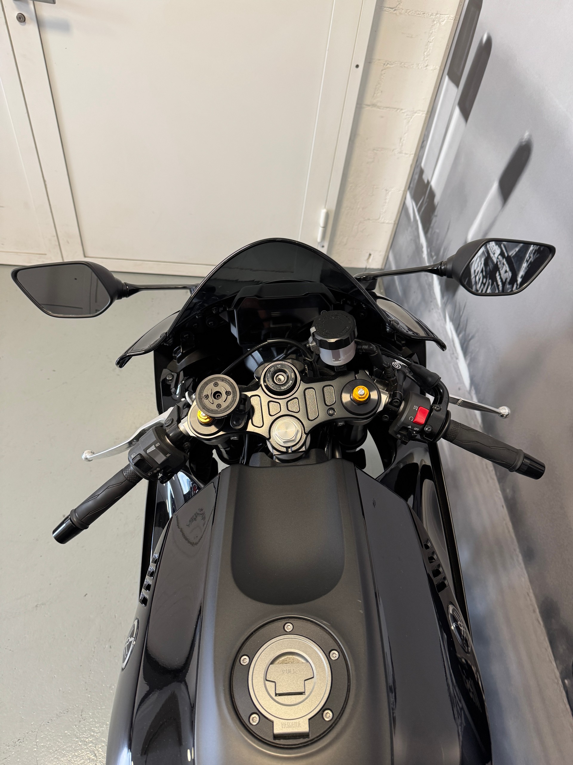 YAMAHA YZF-R7 (35kW)-image-7