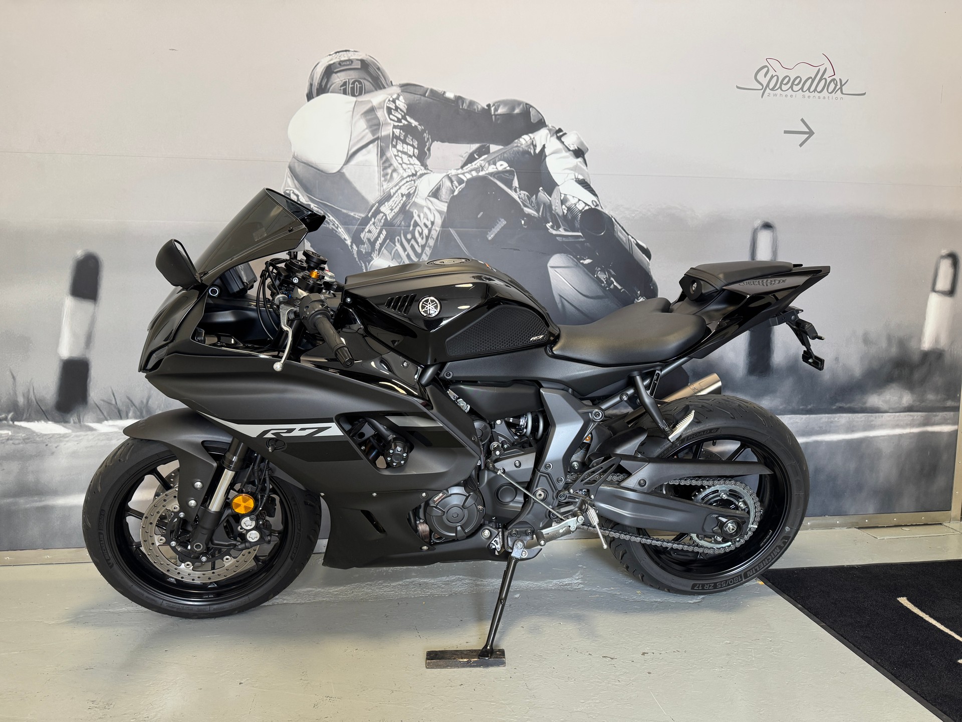YAMAHA YZF-R7 (35kW)-image-0