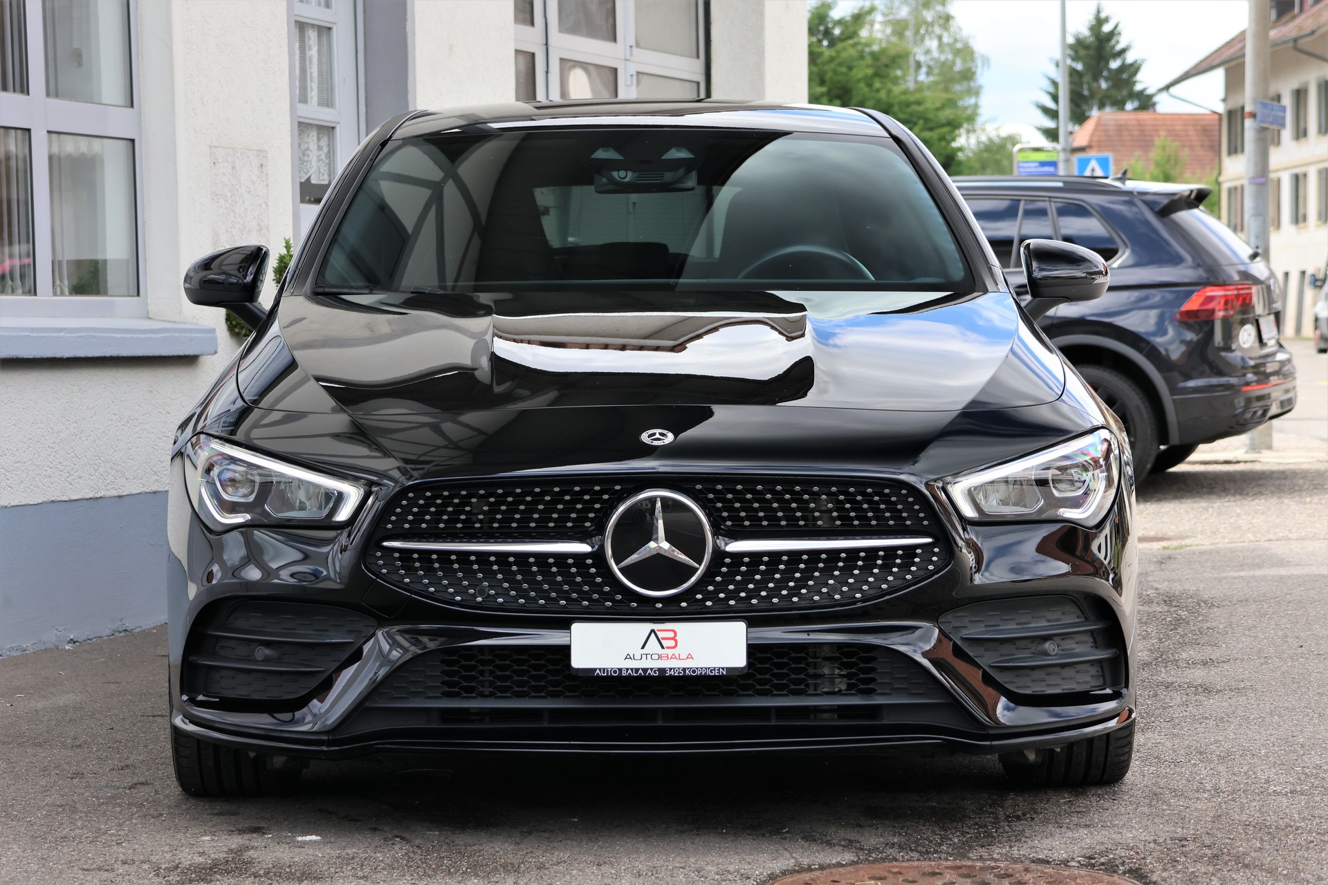 MERCEDES-BENZ CLA Shooting Brake 220 d 4Matic AMG Line (CH)-showroom-element-1