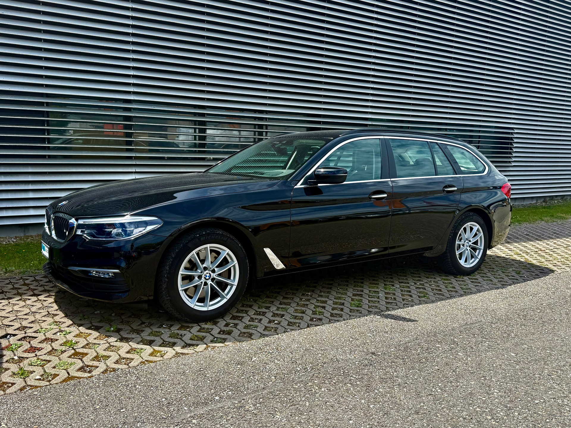 BMW 530d xDrive Touring Steptronic-image-9