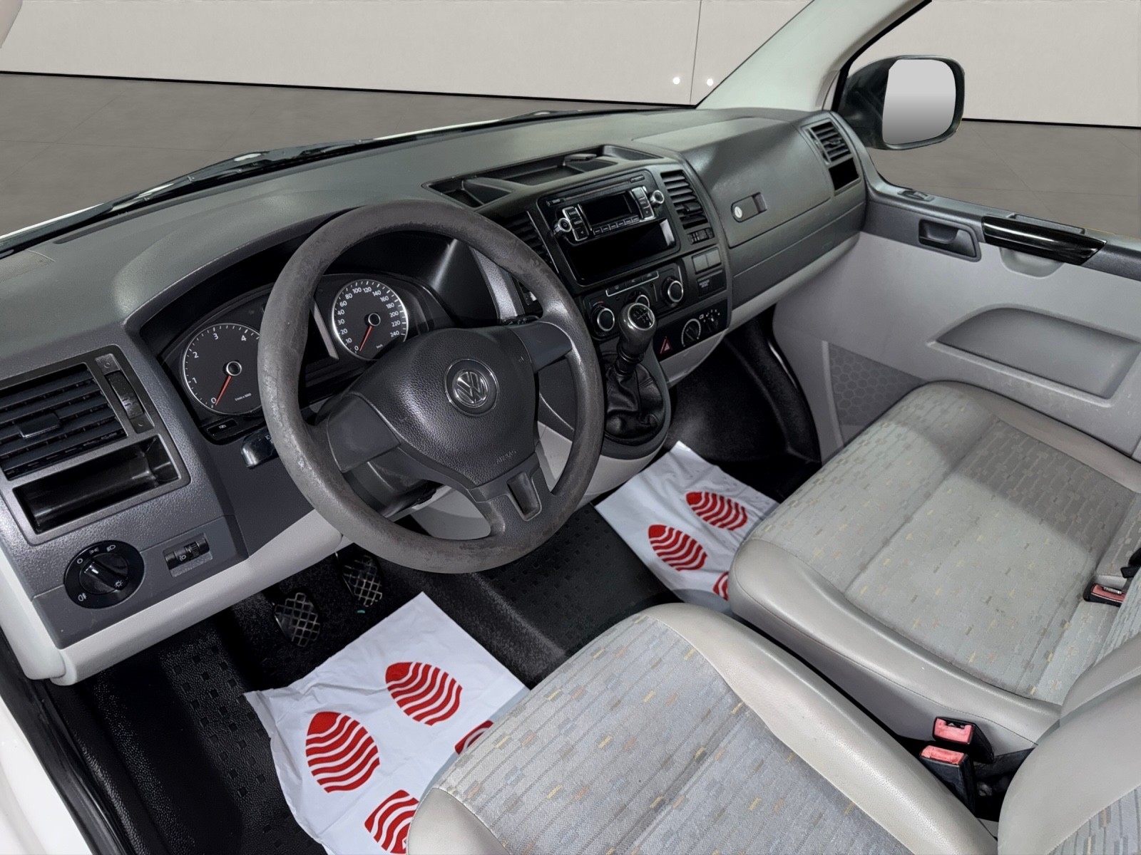 VW T5 2.0 TDI 4Motion, 140 PS ( Mit Sortimo Regale )-image-9