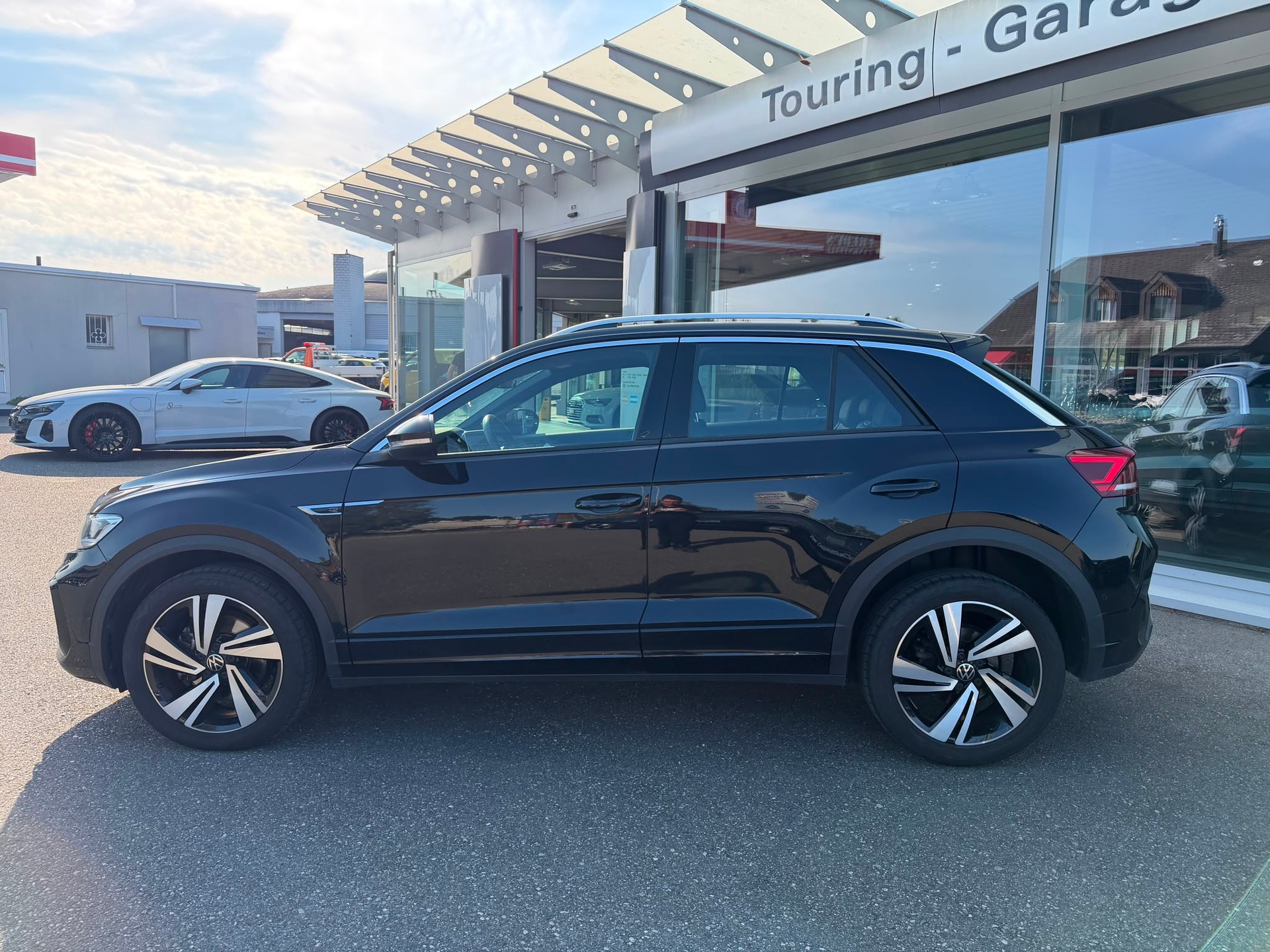 VW T-Roc 2.0 TSI R-Line DSG 4Motion-showroom-element-1