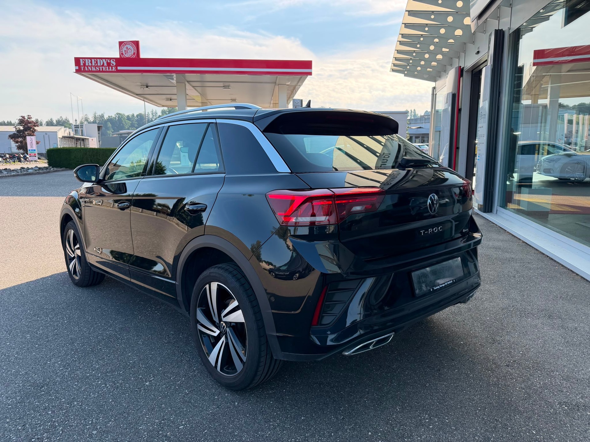 VW T-Roc 2.0 TSI R-Line DSG 4Motion-showroom-element-2