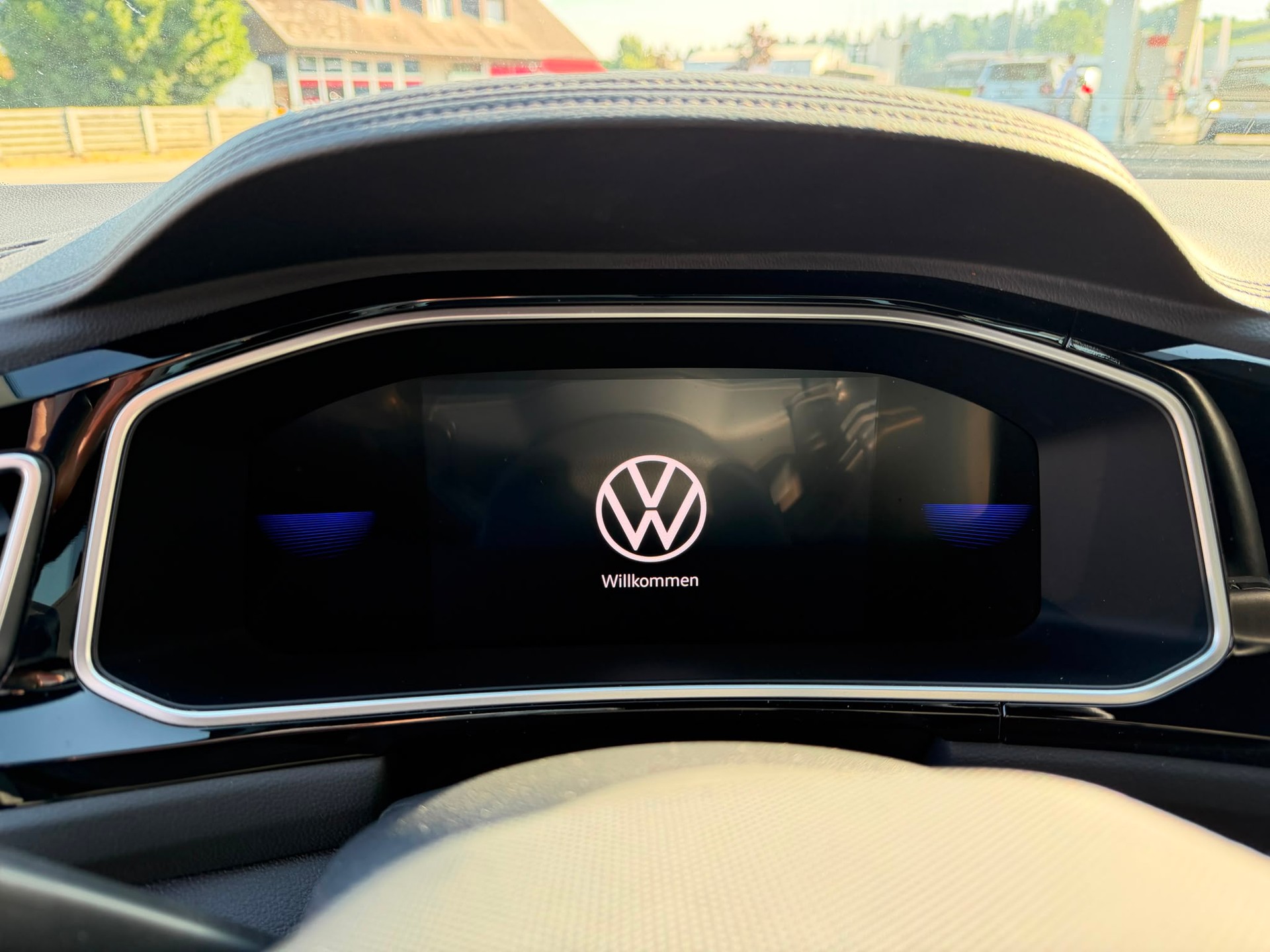 VW T-Roc 2.0 TSI R-Line DSG 4Motion-image-14