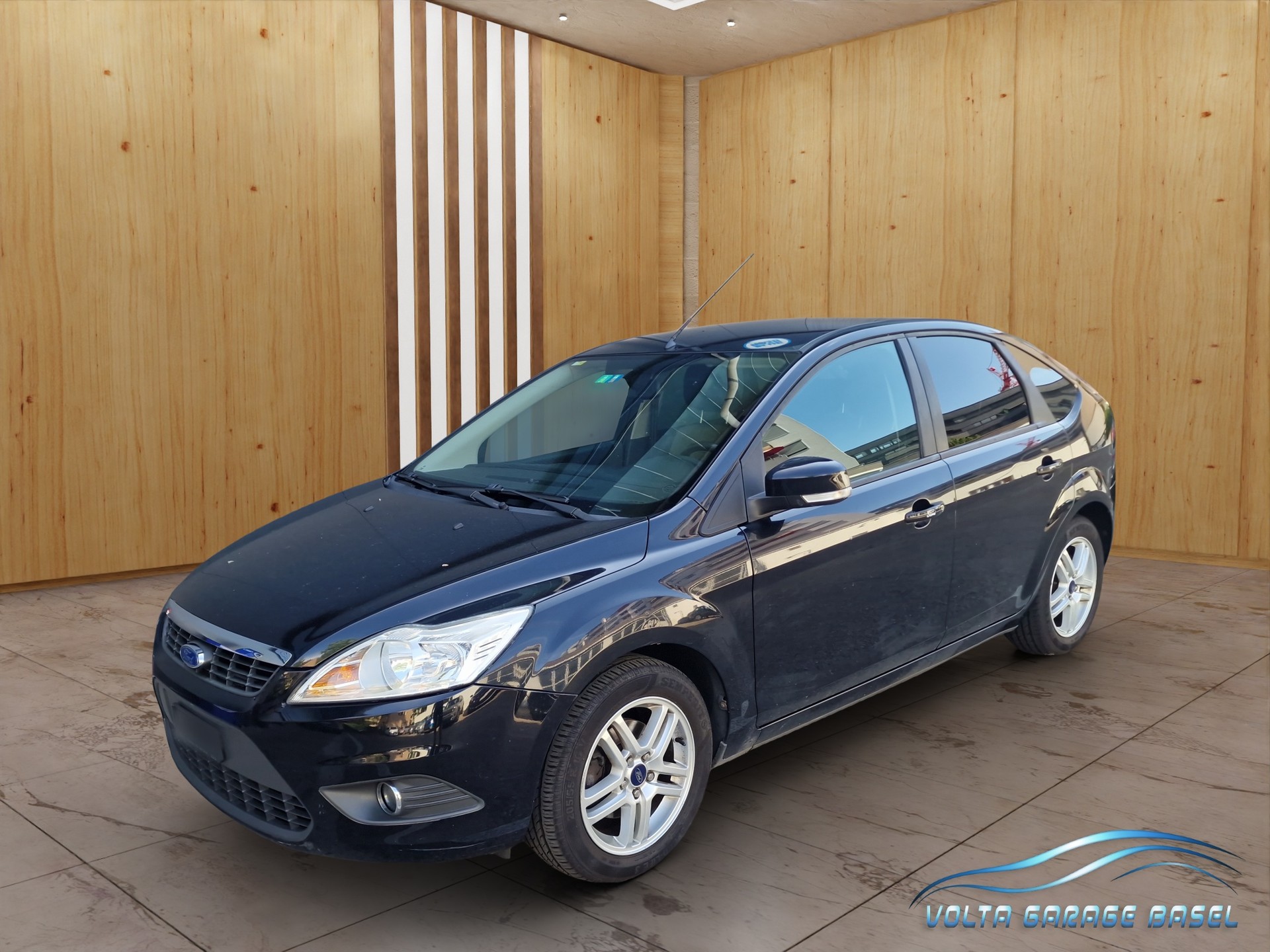 FORD Focus 1.8i Carving-showroom-element-1