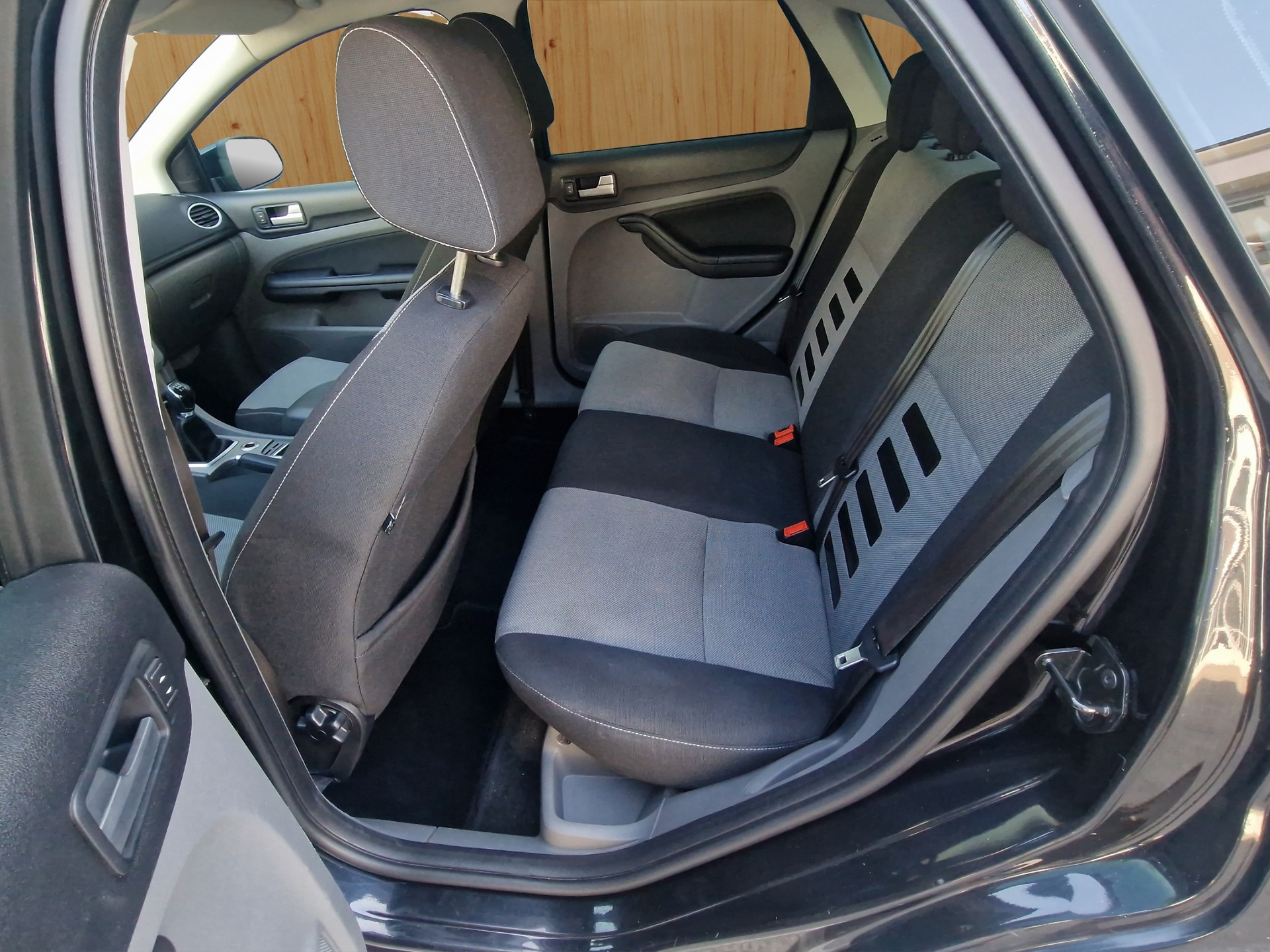 FORD Focus 1.8i Carving-image-11