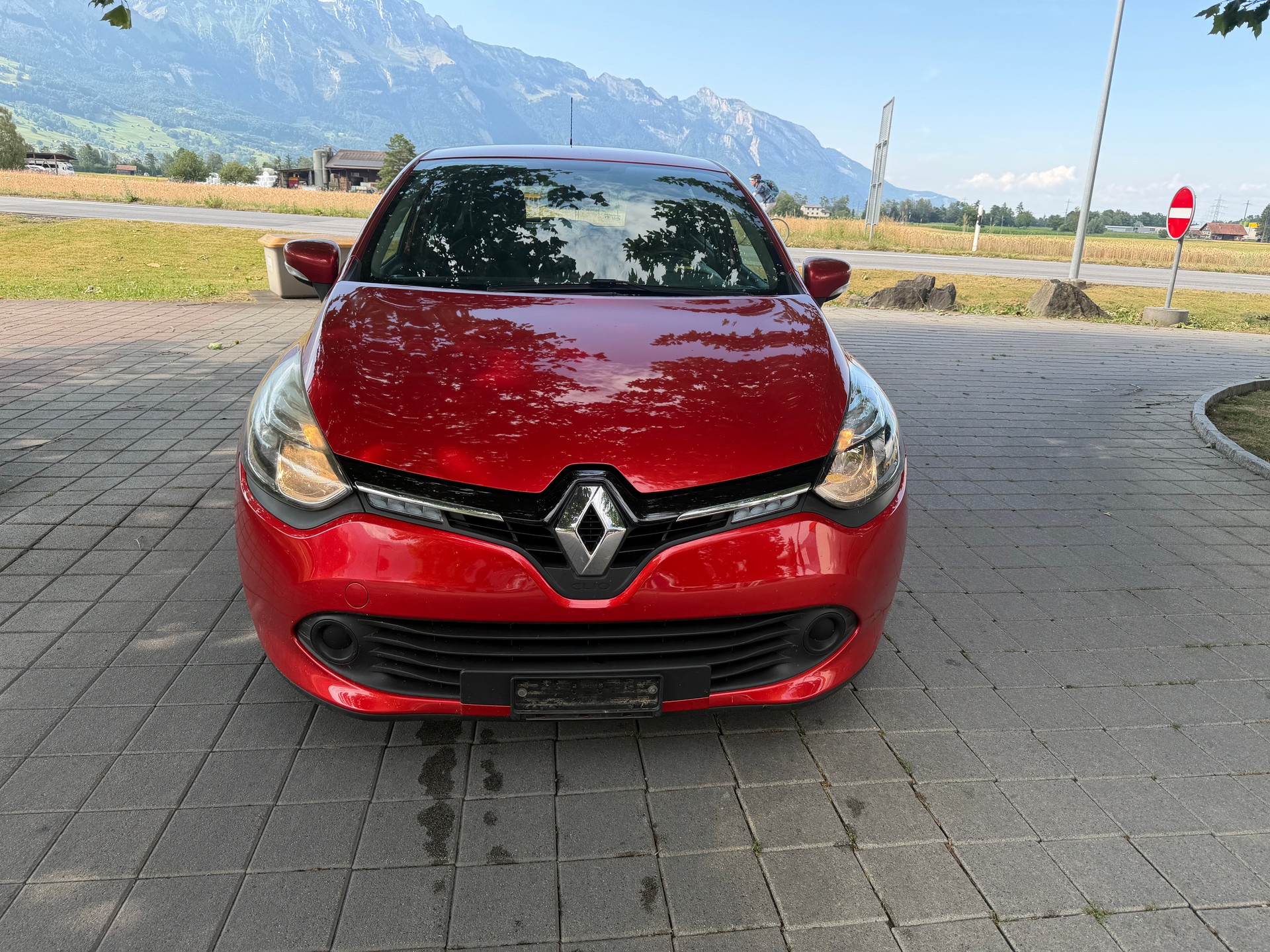 RENAULT Clio 0.9 12V Swiss Edition