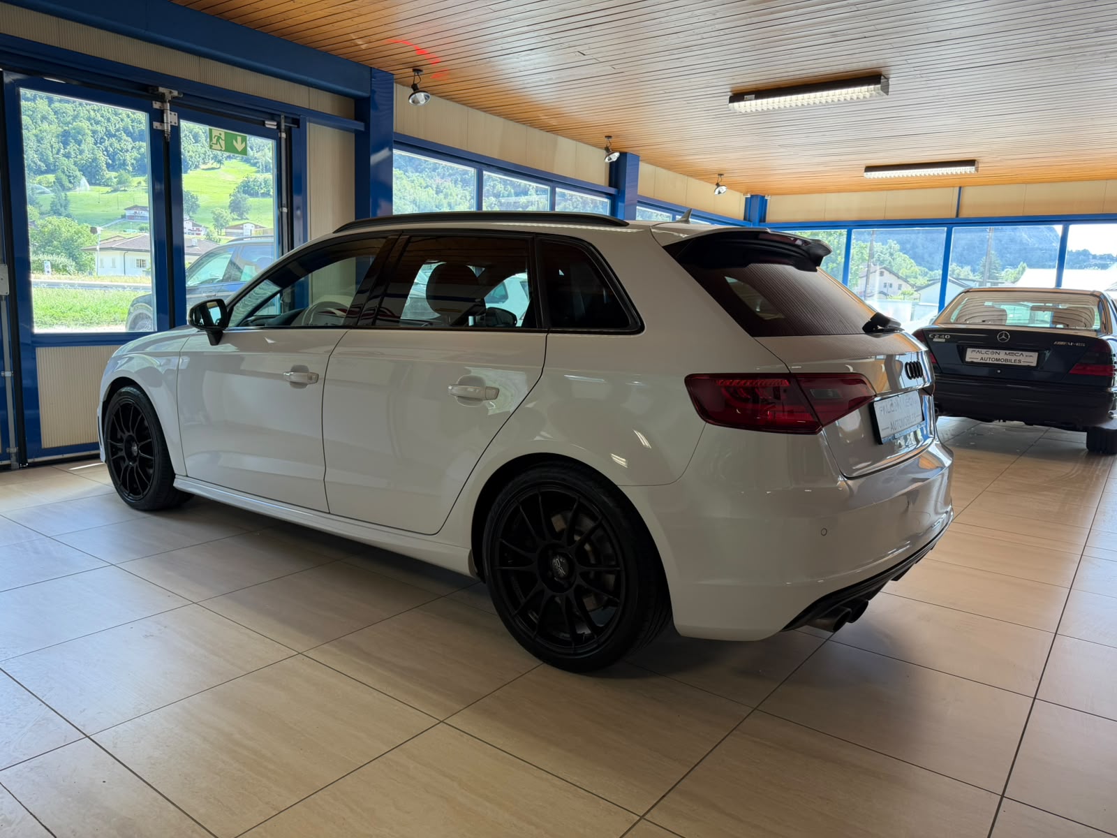 AUDI S3 Sportback 2.0 TFSI quattro S-tronic-image-8