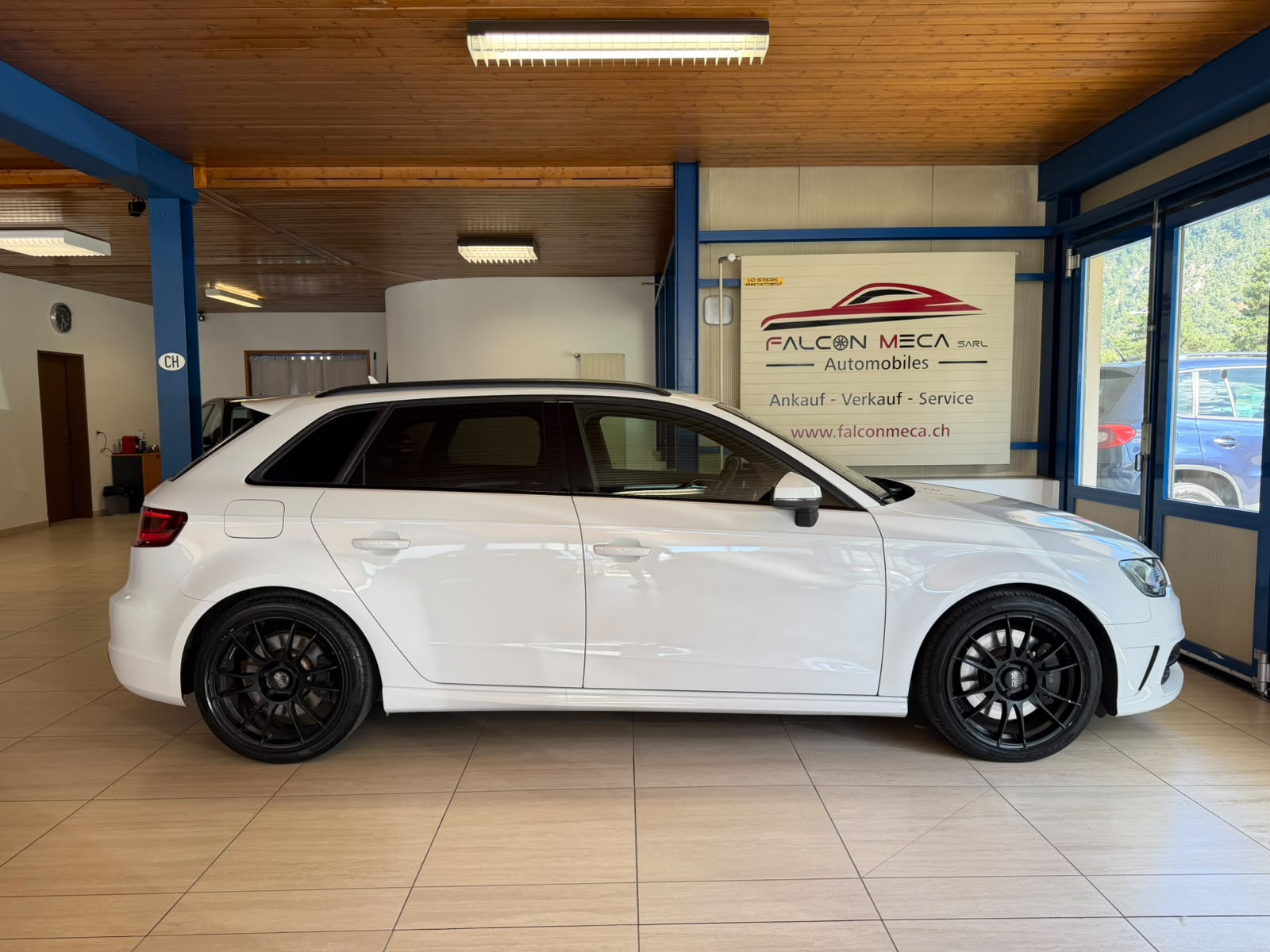 AUDI S3 Sportback 2.0 TFSI quattro S-tronic-image-5