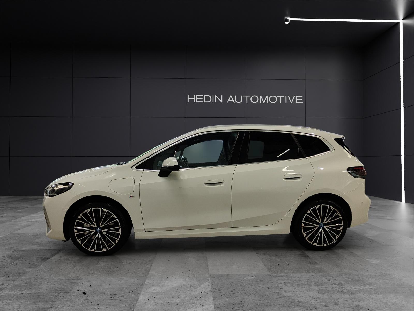 BMW 230e xDrive paddles Active Tourer-showroom-element-1