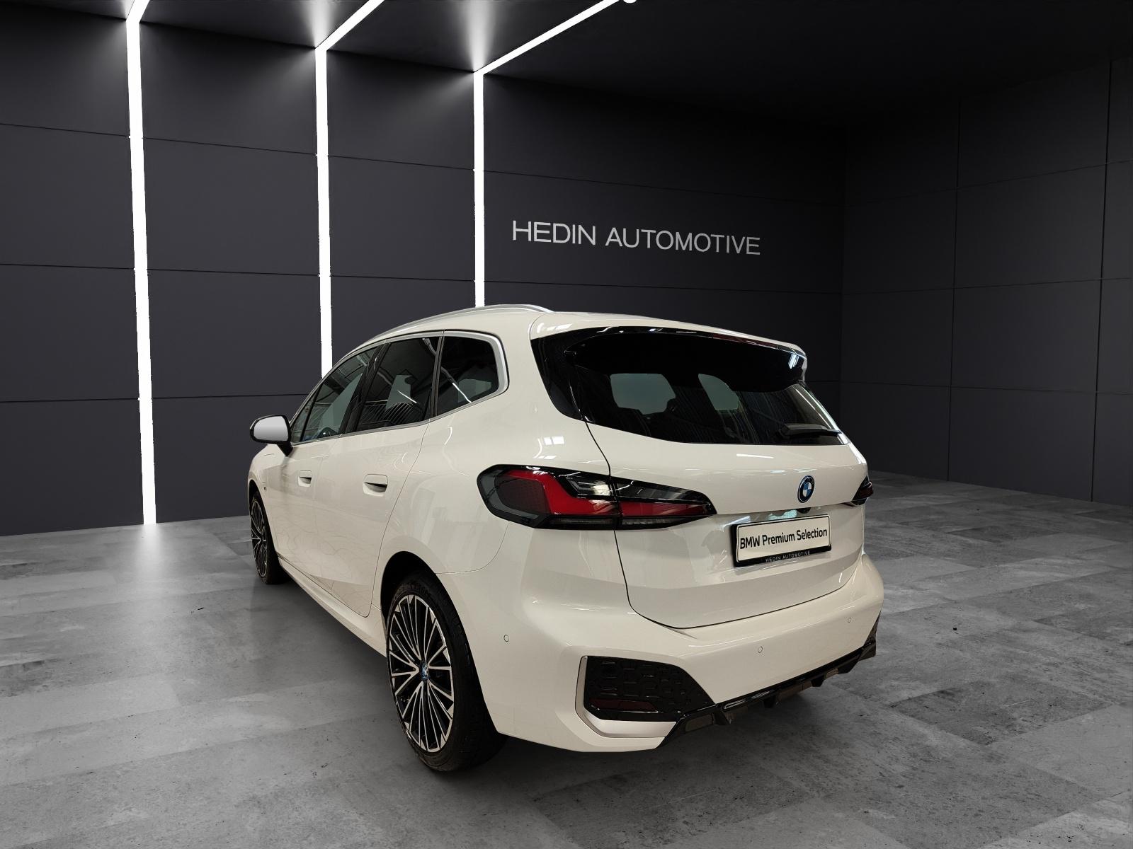 BMW 230e xDrive paddles Active Tourer-showroom-element-3