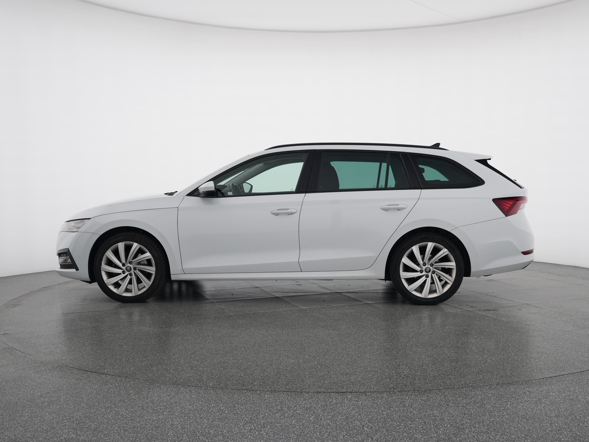 SKODA Octavia Combi 2.0 TDI DSG Style 4x4-showroom-element-1