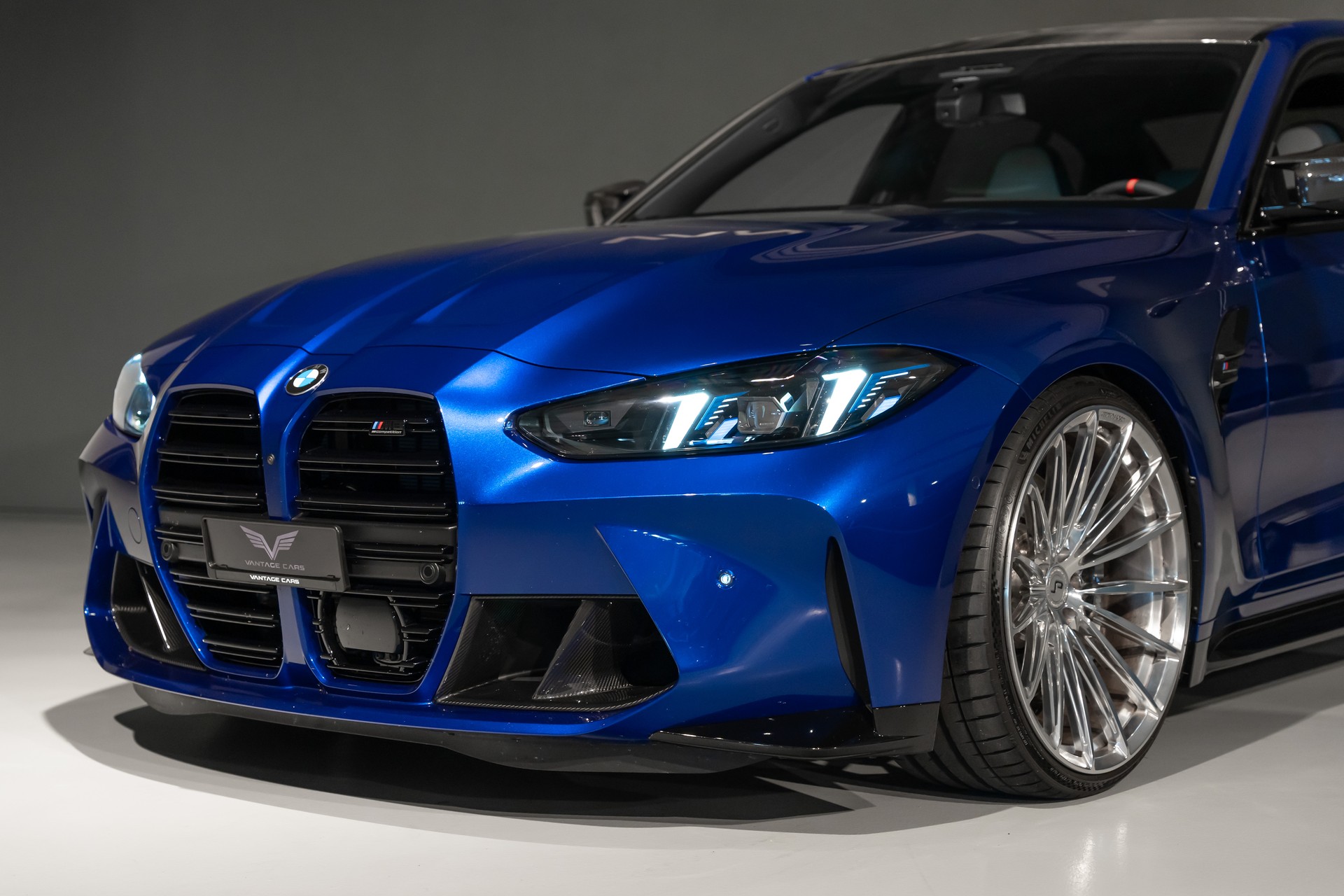 BMW M3 Competition xDrive-image-4