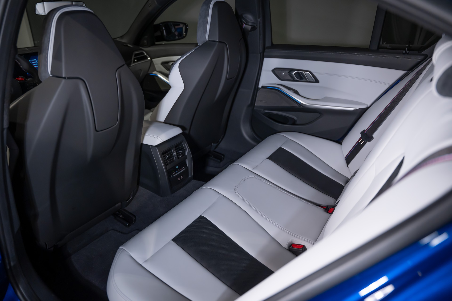 BMW M3 Competition xDrive-image-20