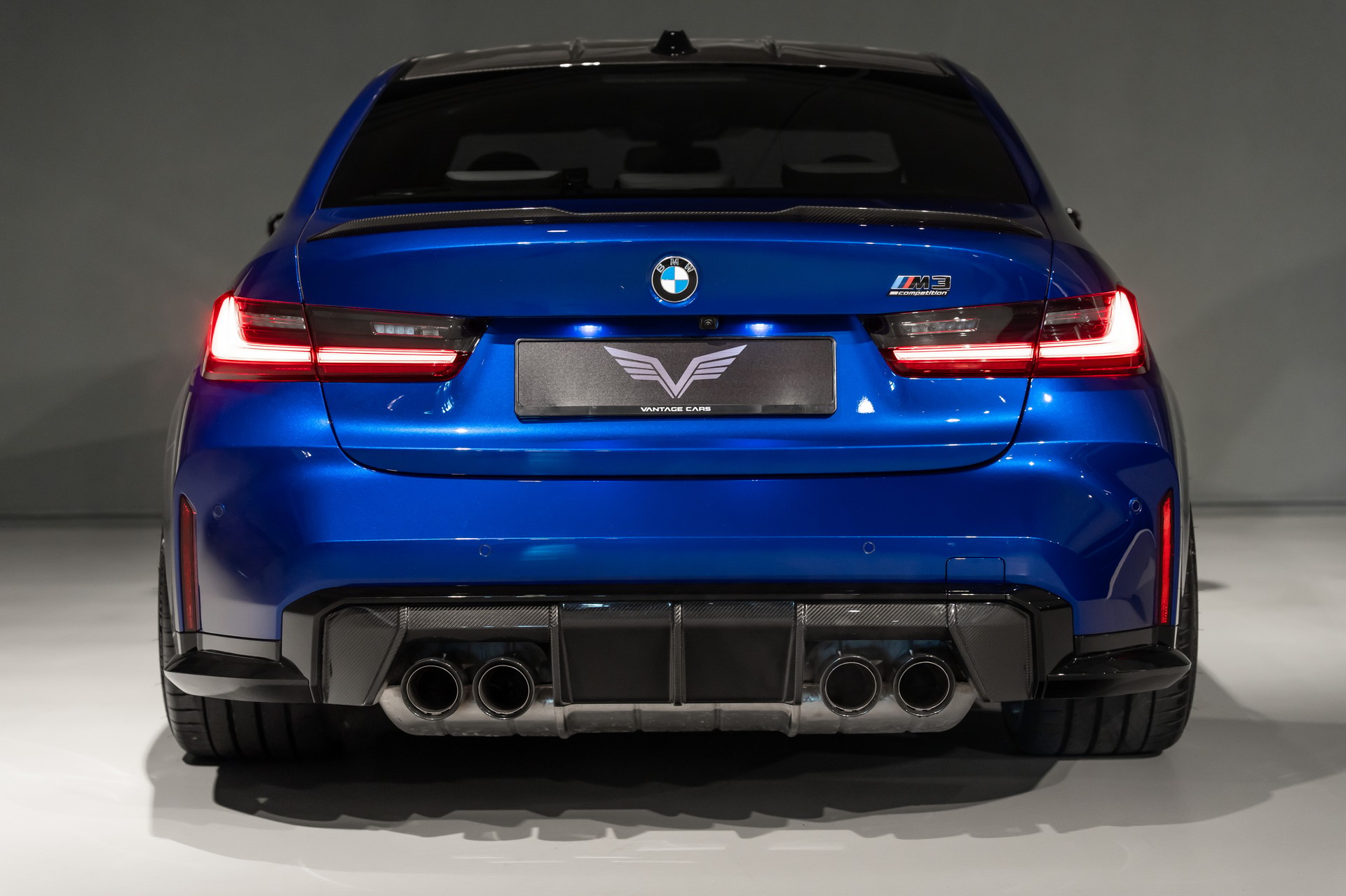 BMW M3 Competition xDrive-image-13