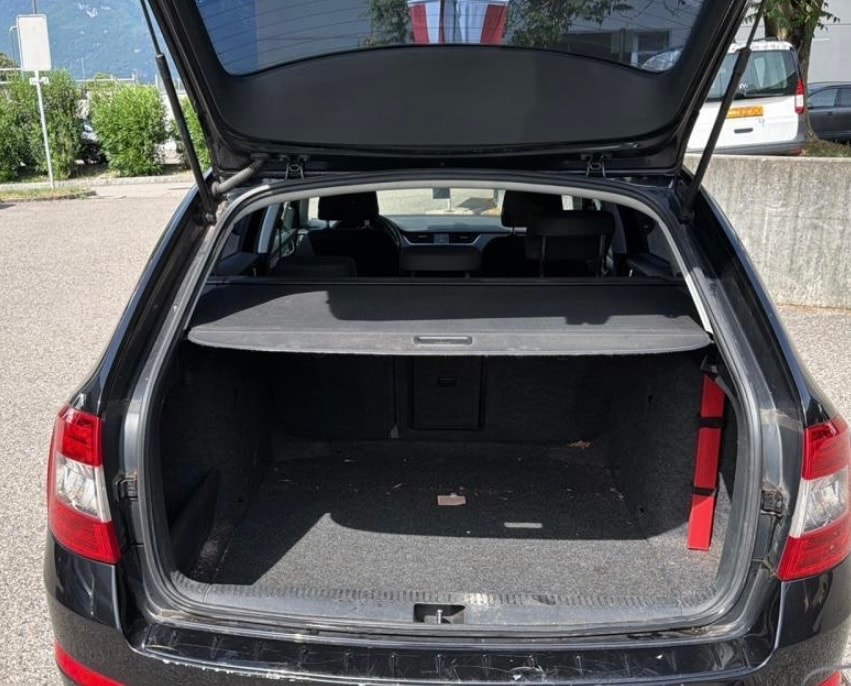 SKODA Octavia Combi 1.8 TSI Elegance 4x4 DSG-image-8