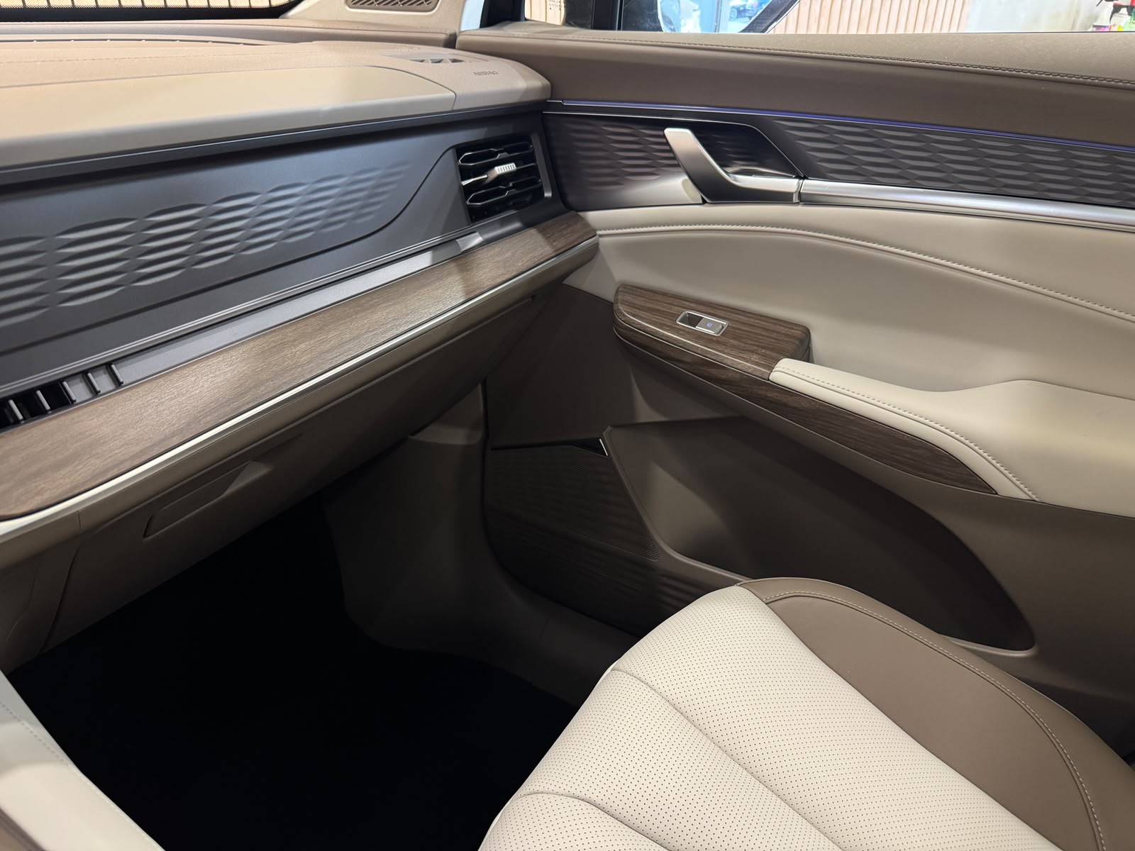 MG S9 1.5 TGDI PHEV Premium-image-12