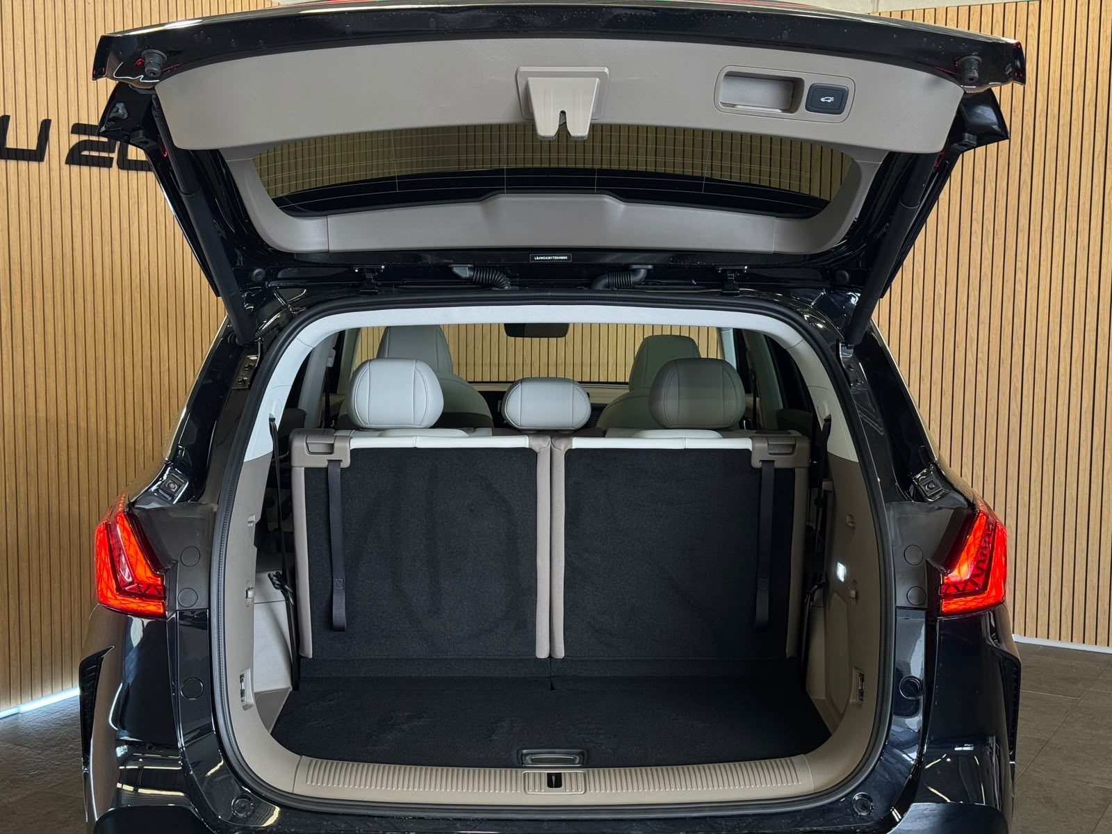 MG S9 1.5 TGDI PHEV Premium-image-9
