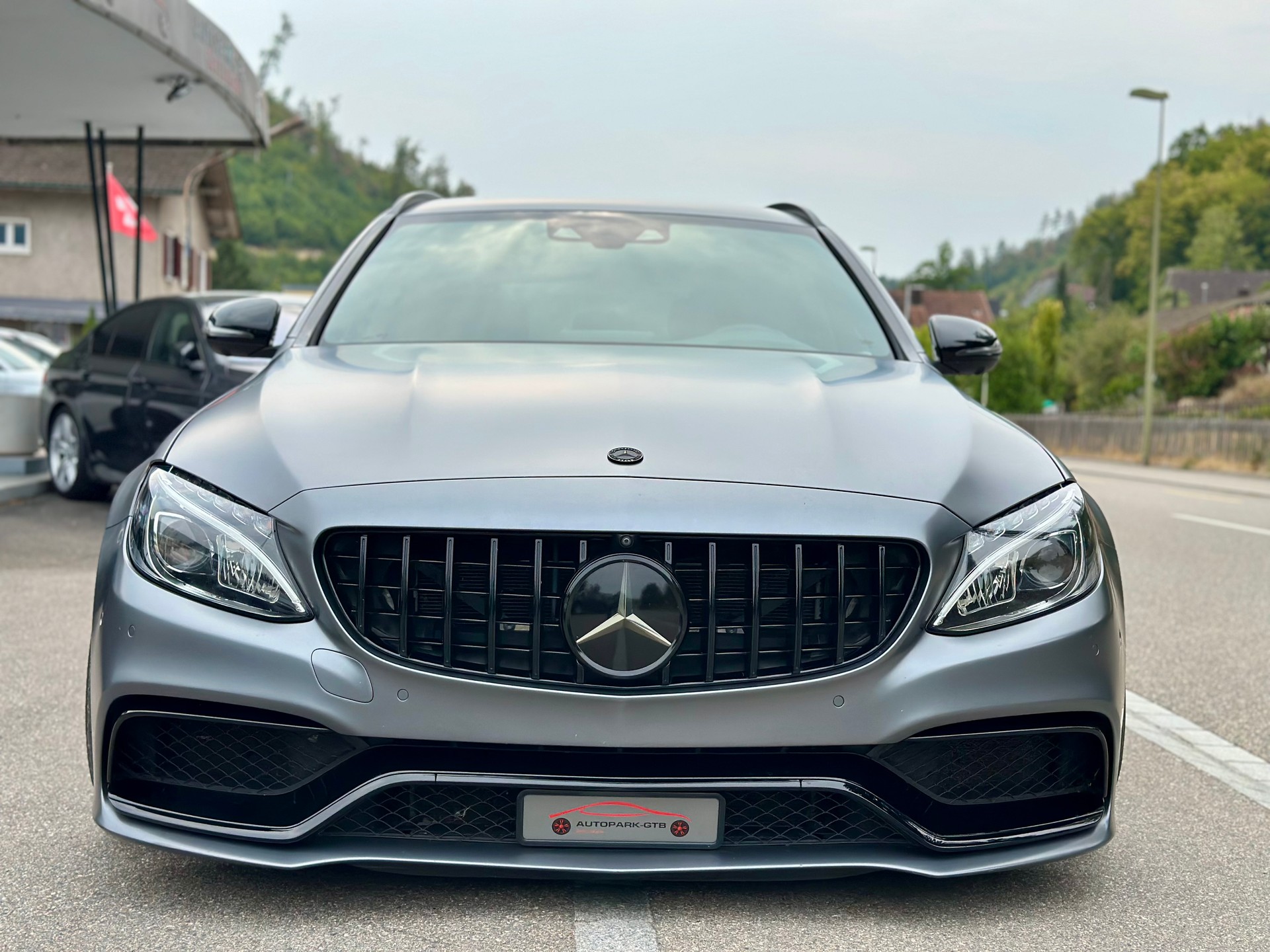 MERCEDES-BENZ C 63 AMG Speedshift-showroom-element-2