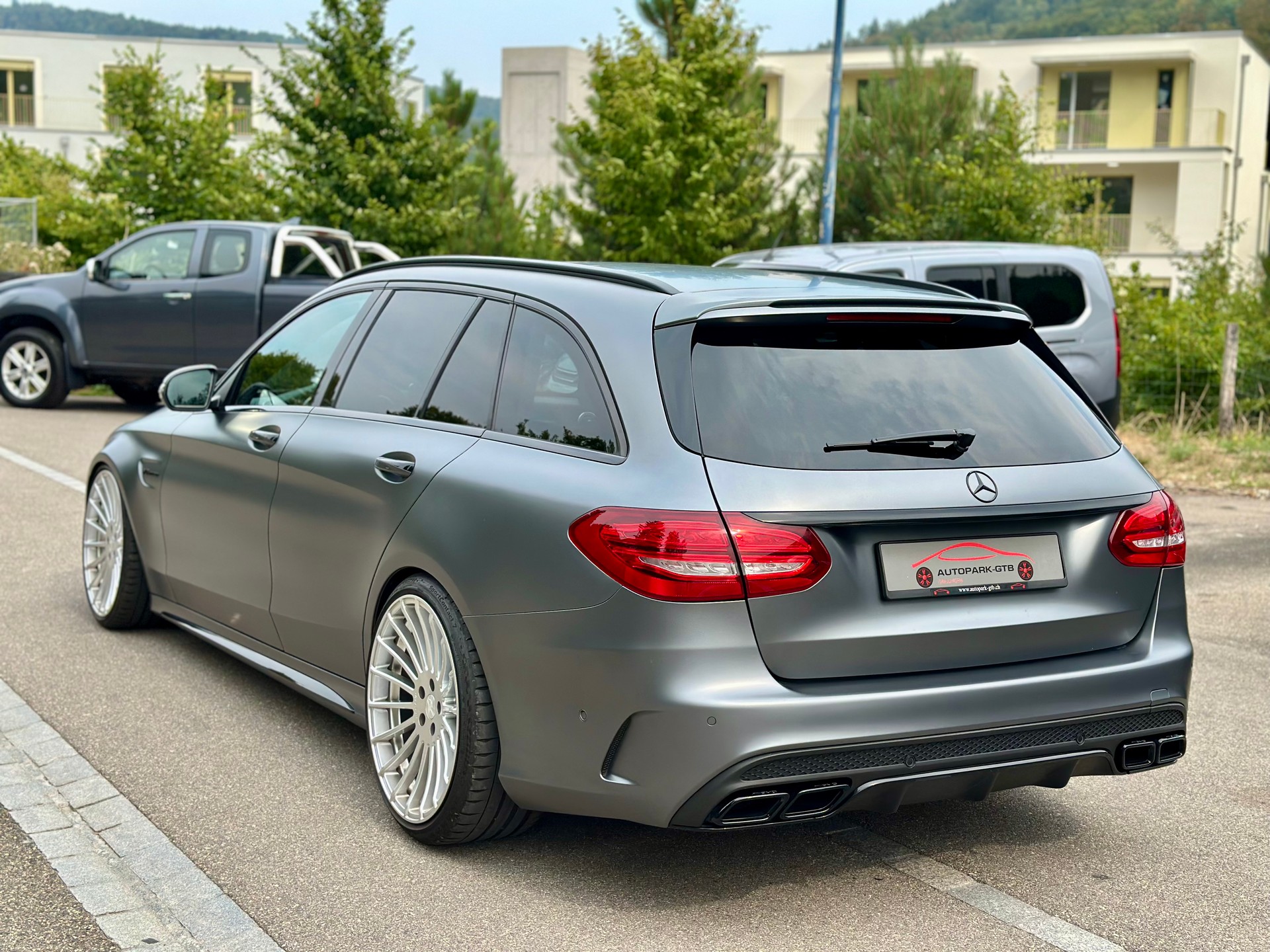MERCEDES-BENZ C 63 AMG Speedshift-image-5